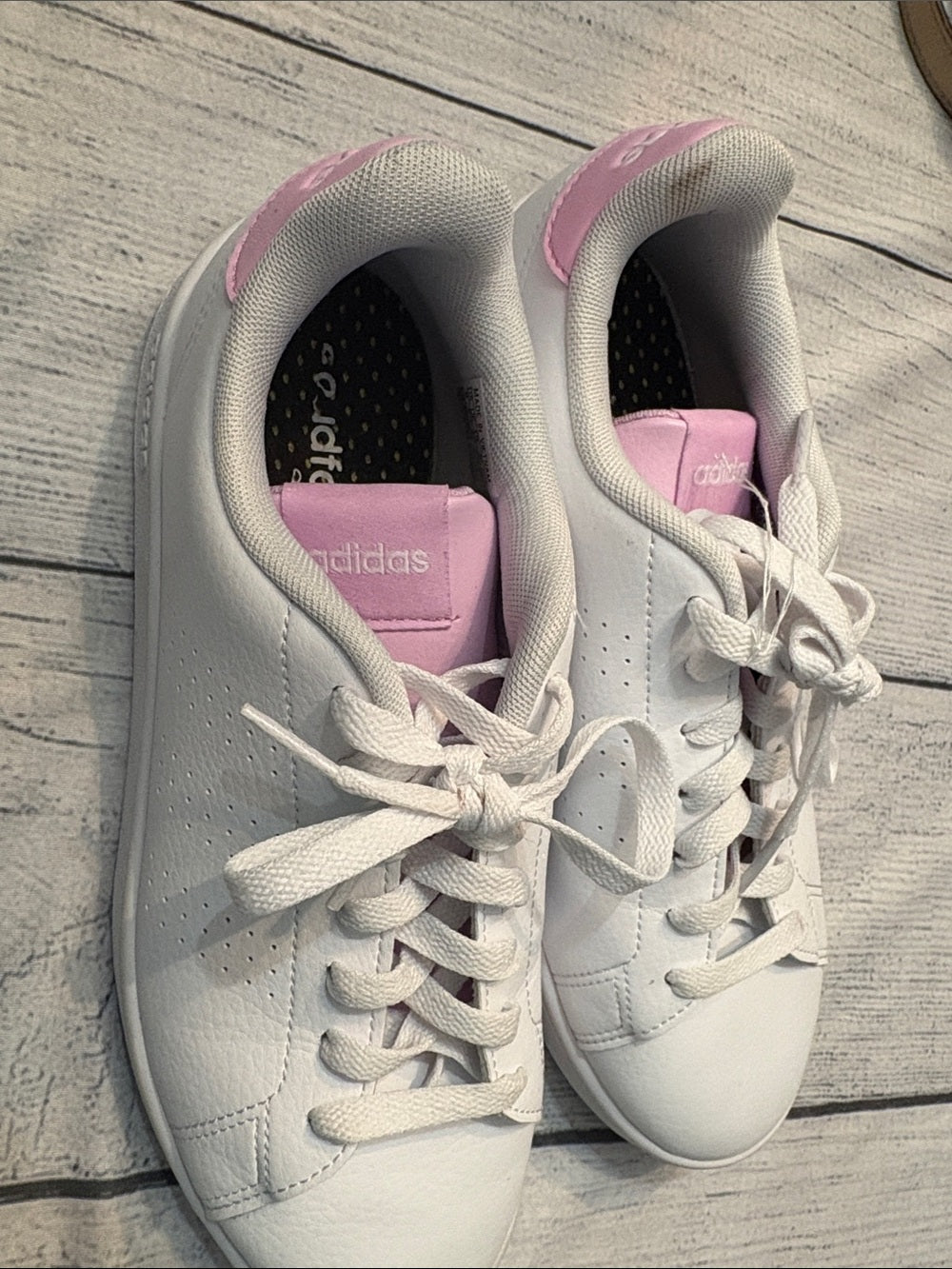 New Adidas Women's Advantage Shoes - 8 🌟 - Image 5