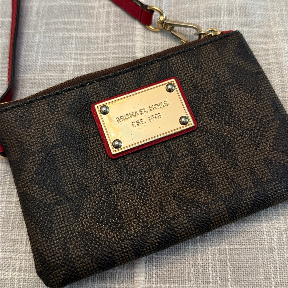 Micheal Kors Jet Set Red Wristlet - Image 4