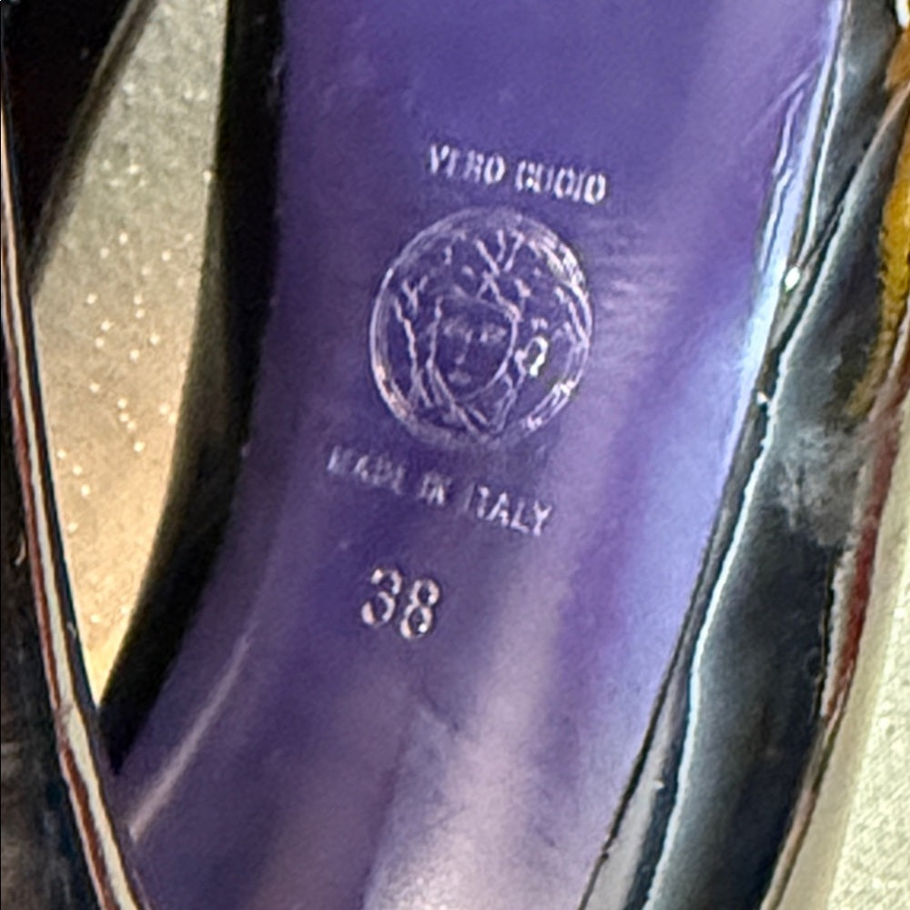 Versace Patent Leather Pumps Black - 38 (US 8) 🌟 - Image 11