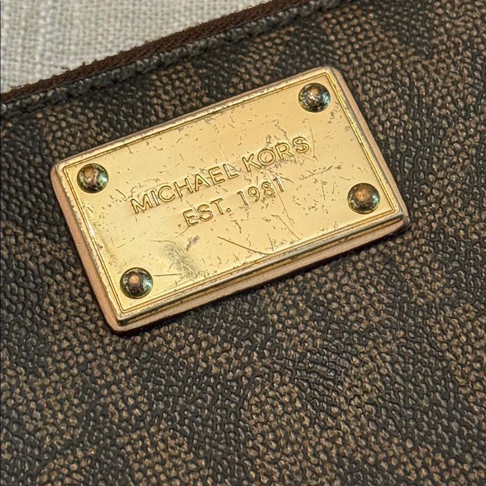 Micheals Kors Printed Wallet monogram 🌟 - Image 4