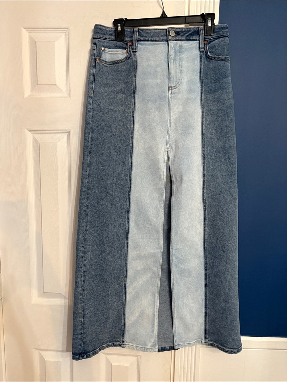 Alice + Olivia Rye Denim Maxi Skirt - 29 🌟 - Image 4