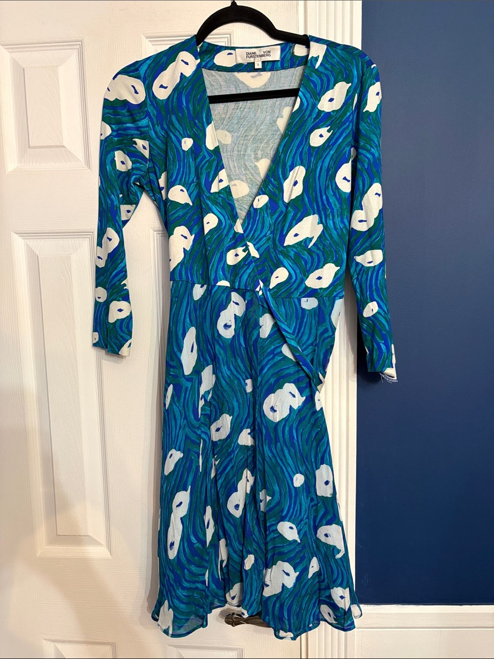 Diane von Furstenberg Irina Silk Dress - size small - Image 5
