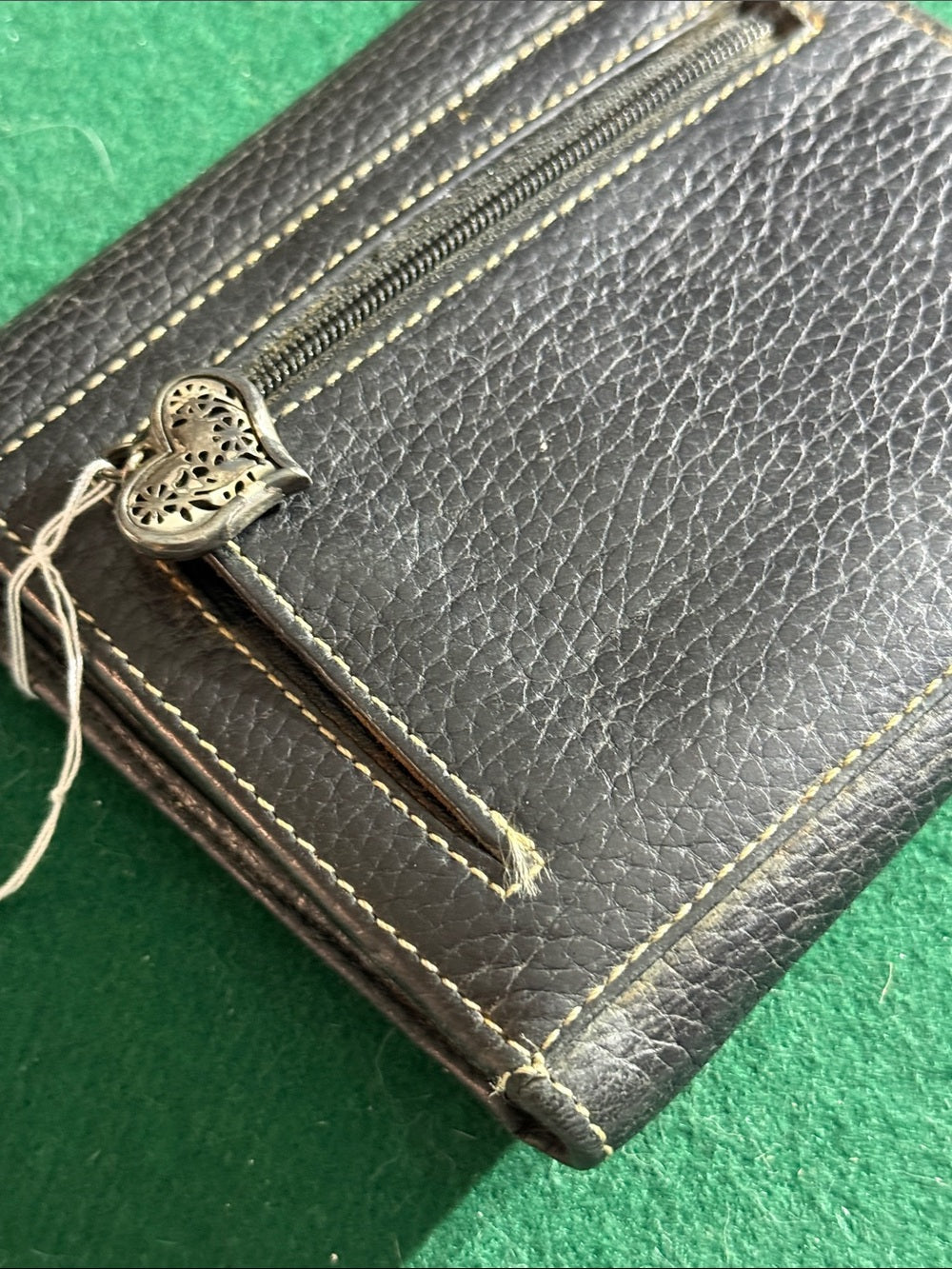 BRIGHTON Bellissimo Heart Black Croc-Embossed/Pebble Leather Vintage Wallet 🌟 - Image 5
