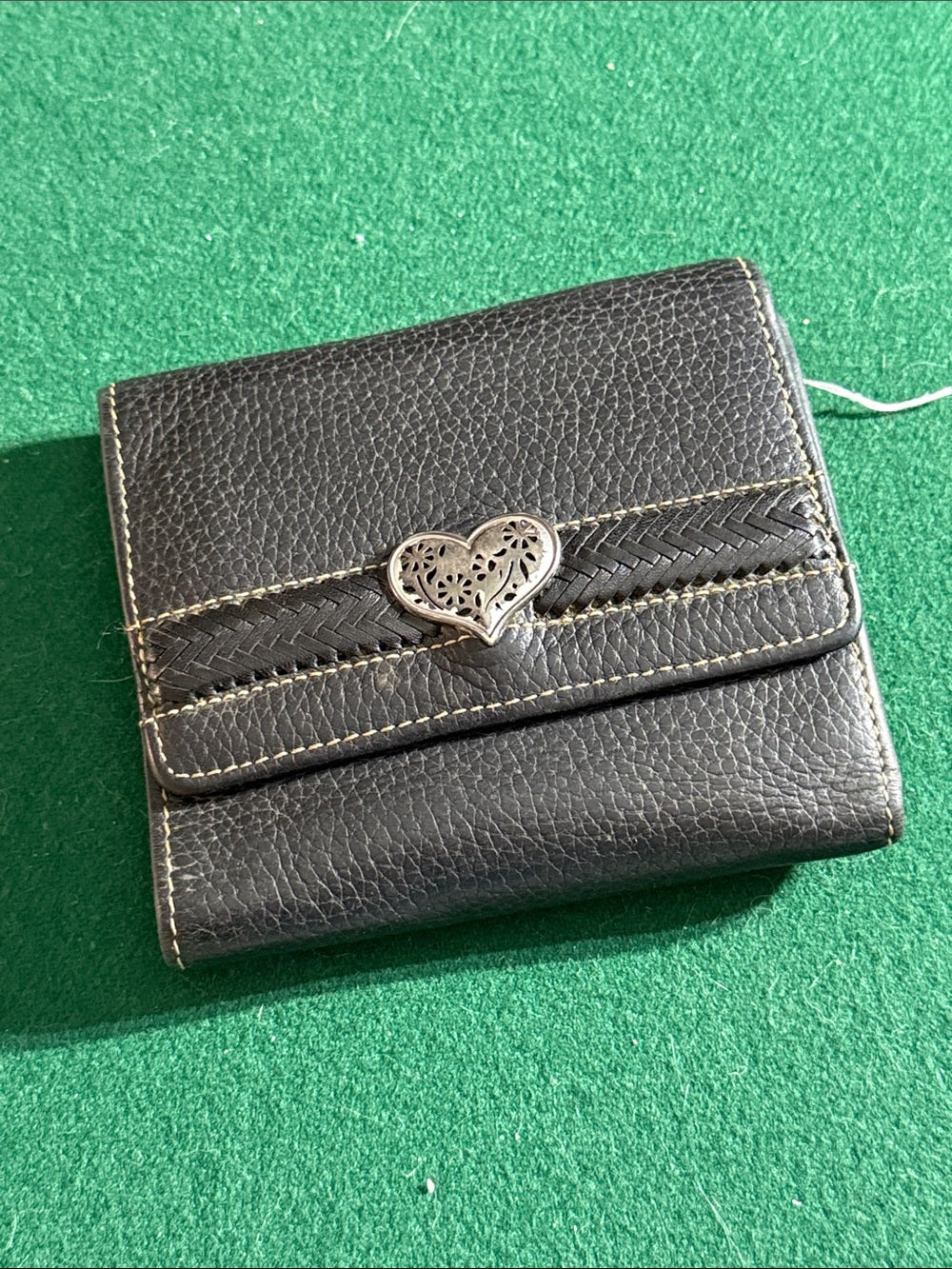 BRIGHTON Bellissimo Heart Black Croc-Embossed/Pebble Leather Vintage Wallet 🌟 - Image 2