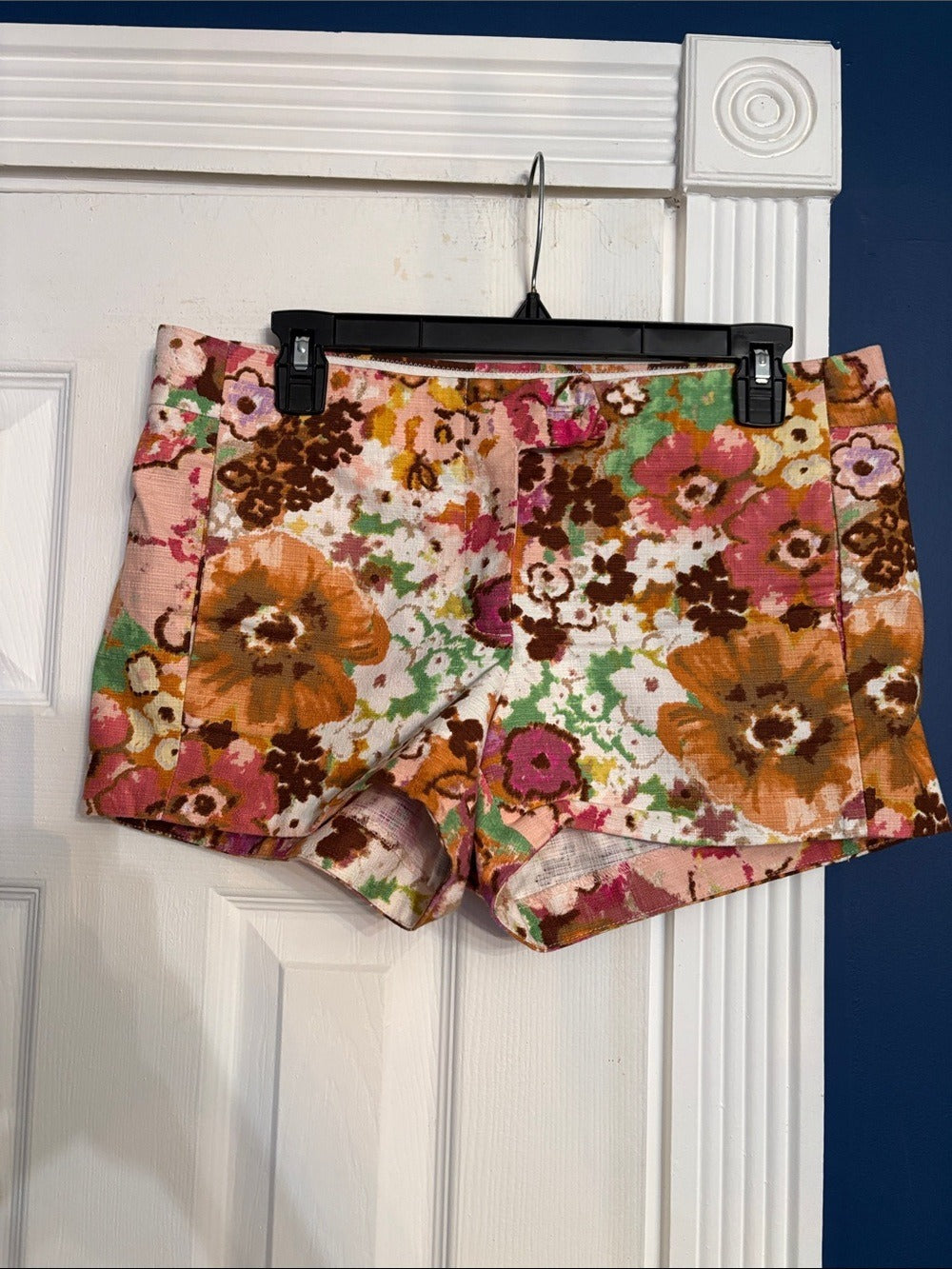 J.CREW Watercolor Lily Short - size 6 🌟 - Image 5