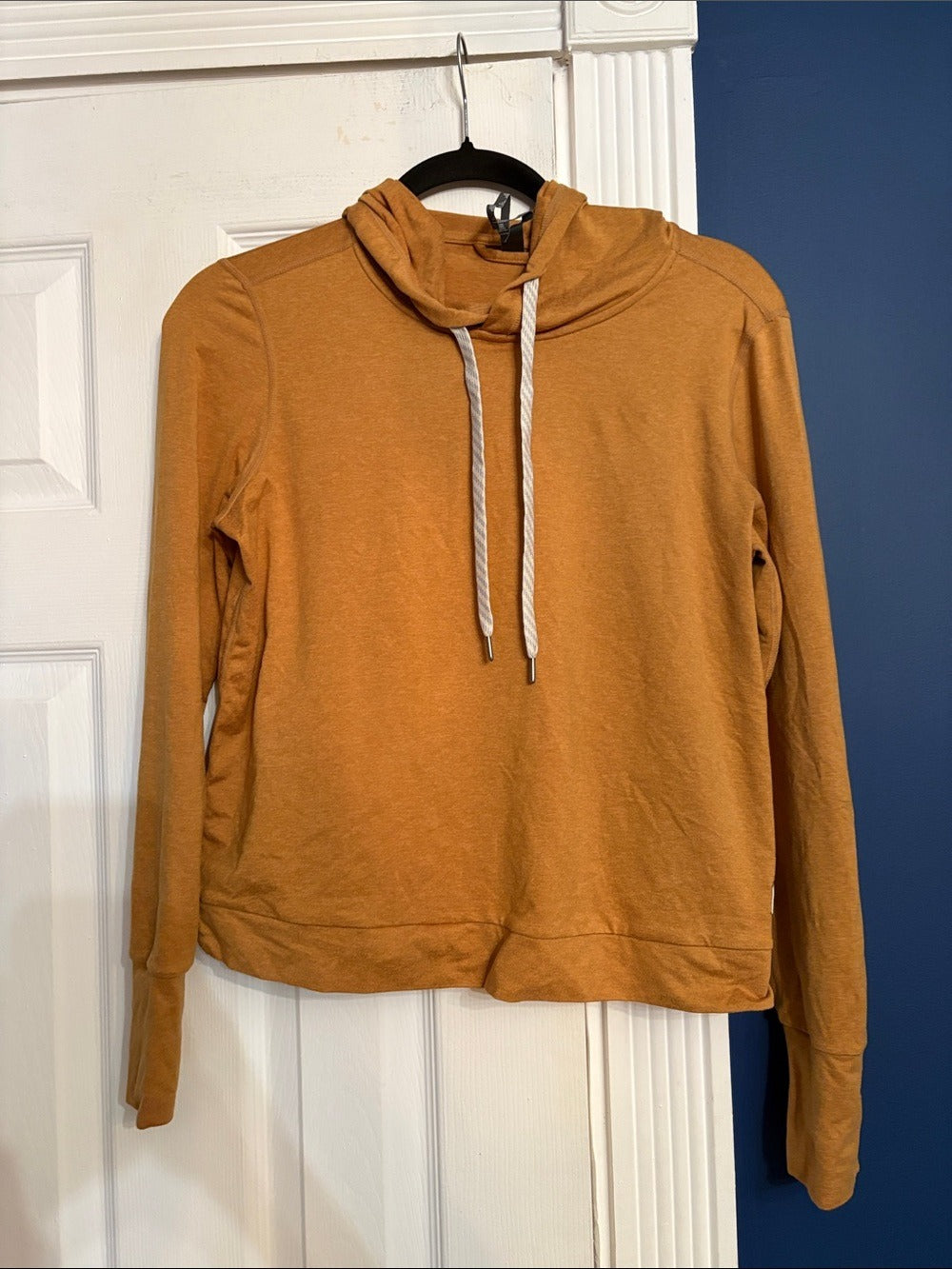 Vuori Women's Halo Essential Hoodie Flax Heather - size small - Image 6