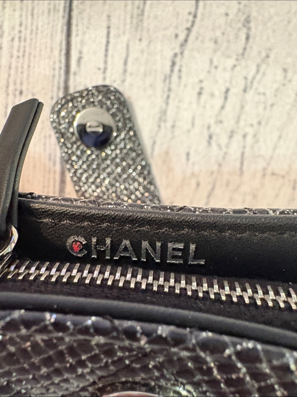 Chanel Black Shimmering Quilted Leather CC Phone Pouch 🌟 - Image 4