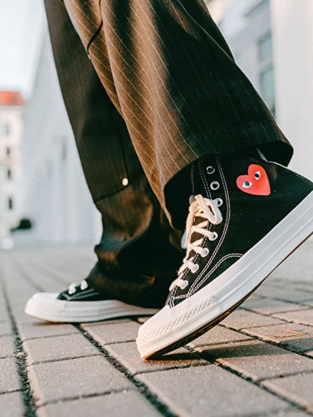 Comme Des Garçons Play x Converse high-top Sneakers - size 6 men or 8 women - Image 2