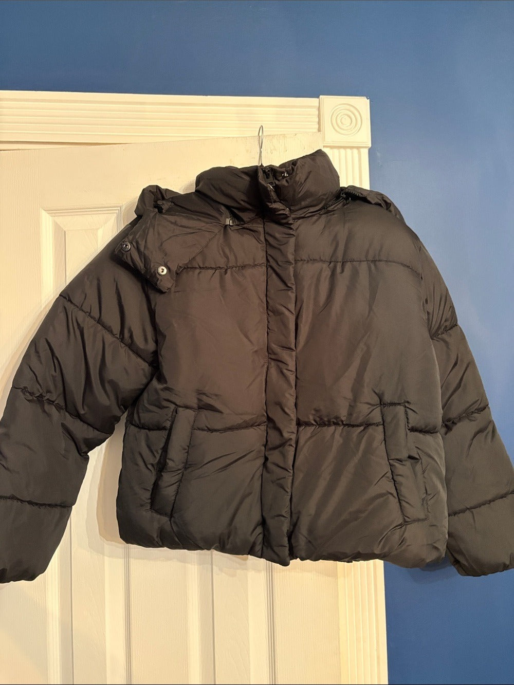 Sebby Women's Short Hooded Puffer Jacket - Black - size M - NEW - Image 5