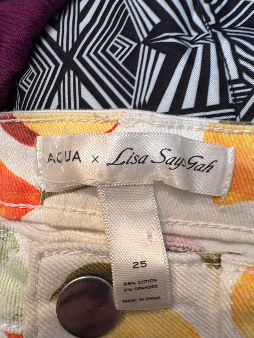 AQUA x Lisa Says Gah Farmstand Print Denim Top & Wide Leg Pants - size 25 - Image 6