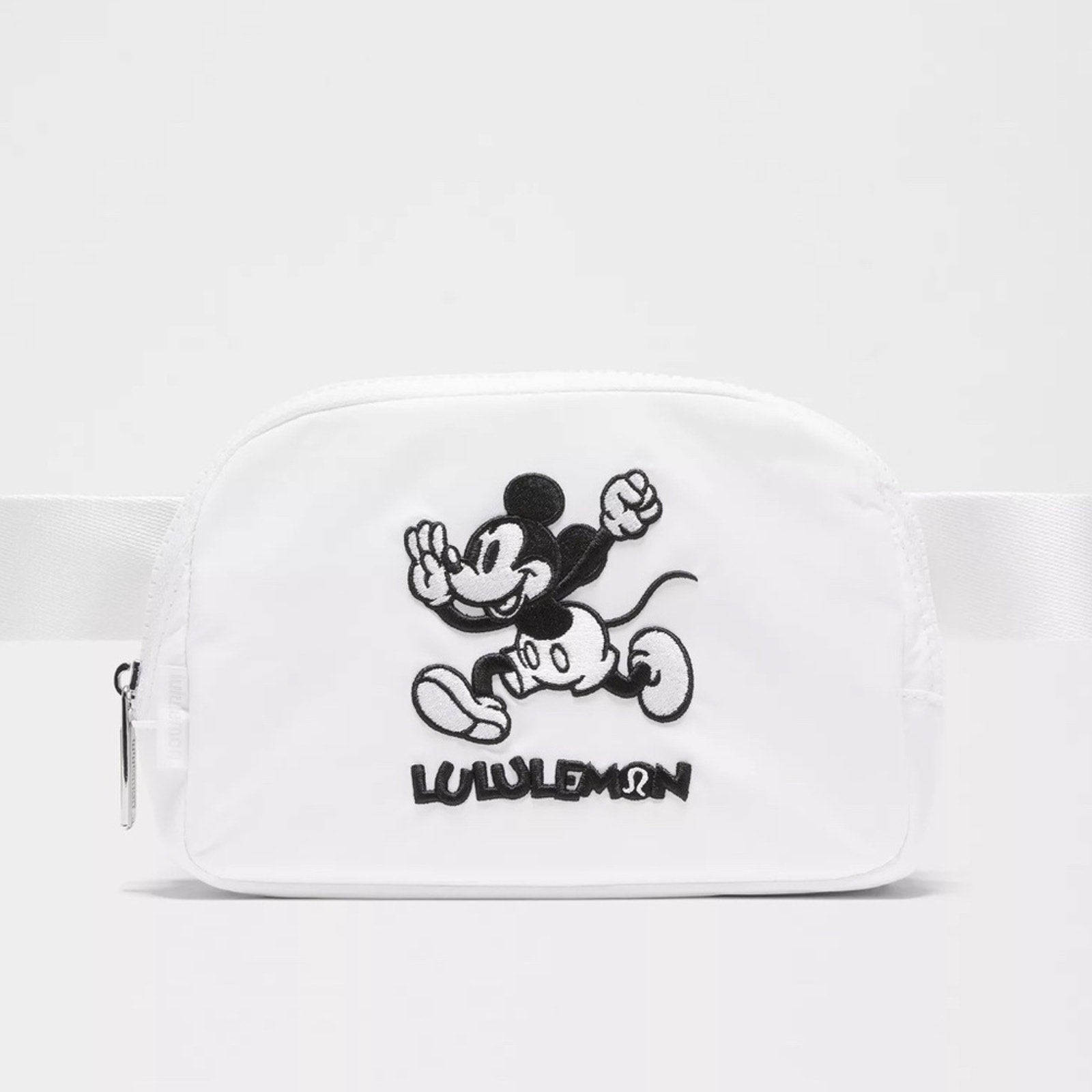 NEW Disney x Lululemon *Everywhere Belt Bag 1L Mickey in Motion Graphic