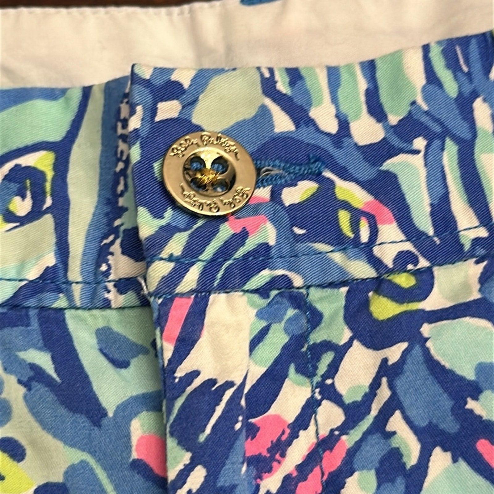 Lilly Pulitzer Walsh Short 3” Inseam Mid Rise Size 2
