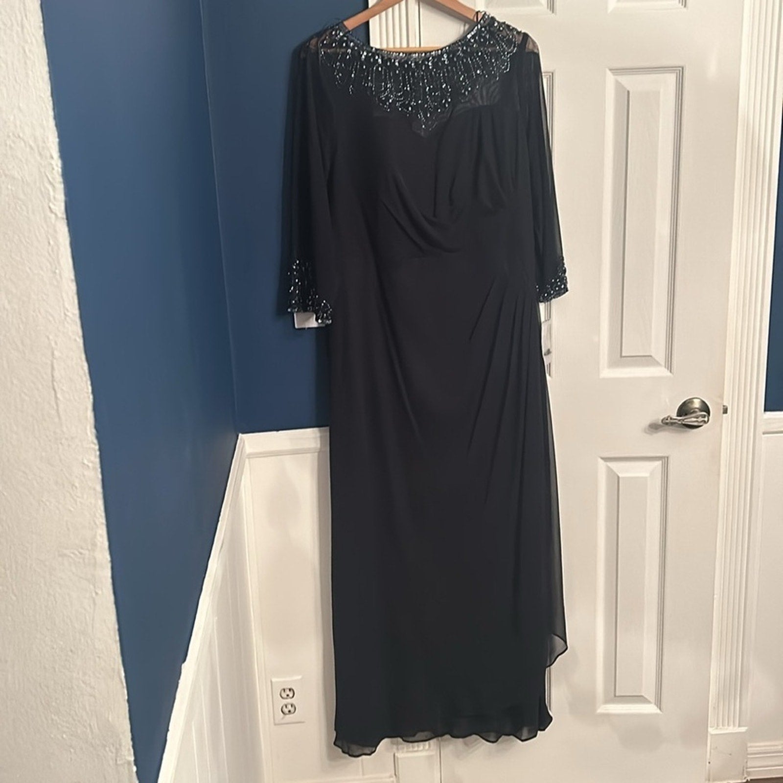 NWT Alex Evenings Women's Illusion Embellished A-Line Gown - size 18W