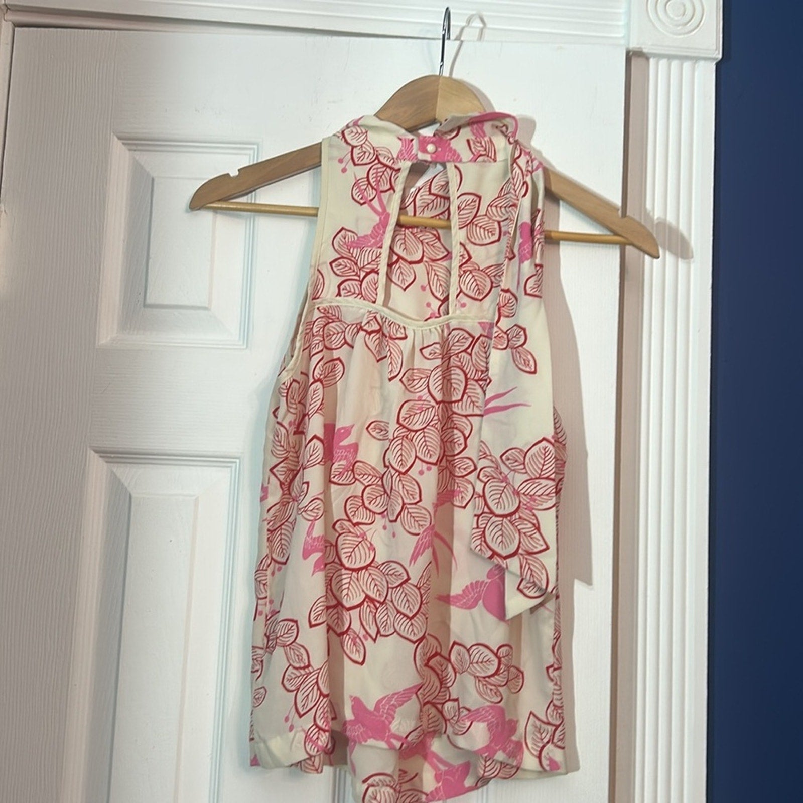 Maeve Anthropologie Elata Pink Bird Floral Leaf Print Sleeveless Blouse - size 0