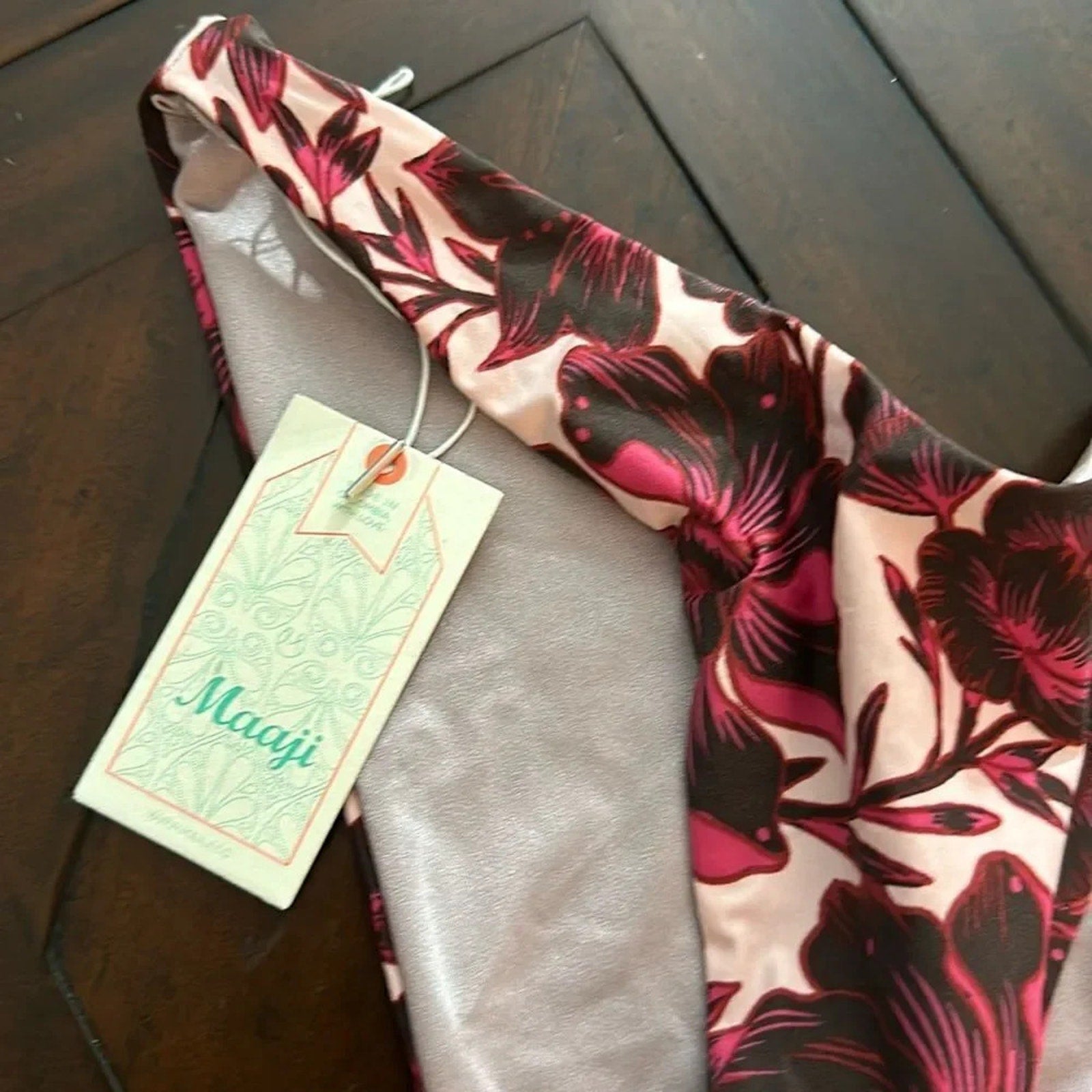 NWT MAAJI Rose Splendor Reversible High Leg Cheeky Cut Bikini Bottom - size L