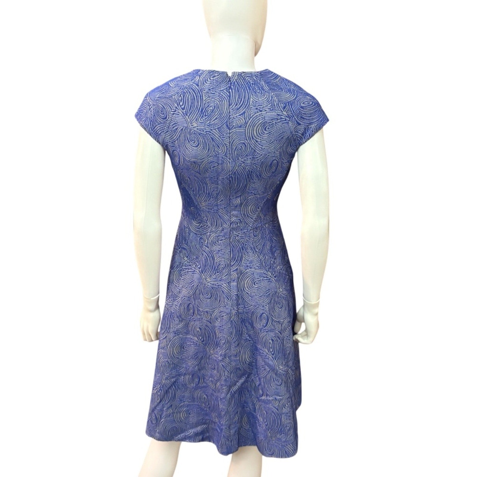 Lela Rose Knee Length U ring dress - size 4