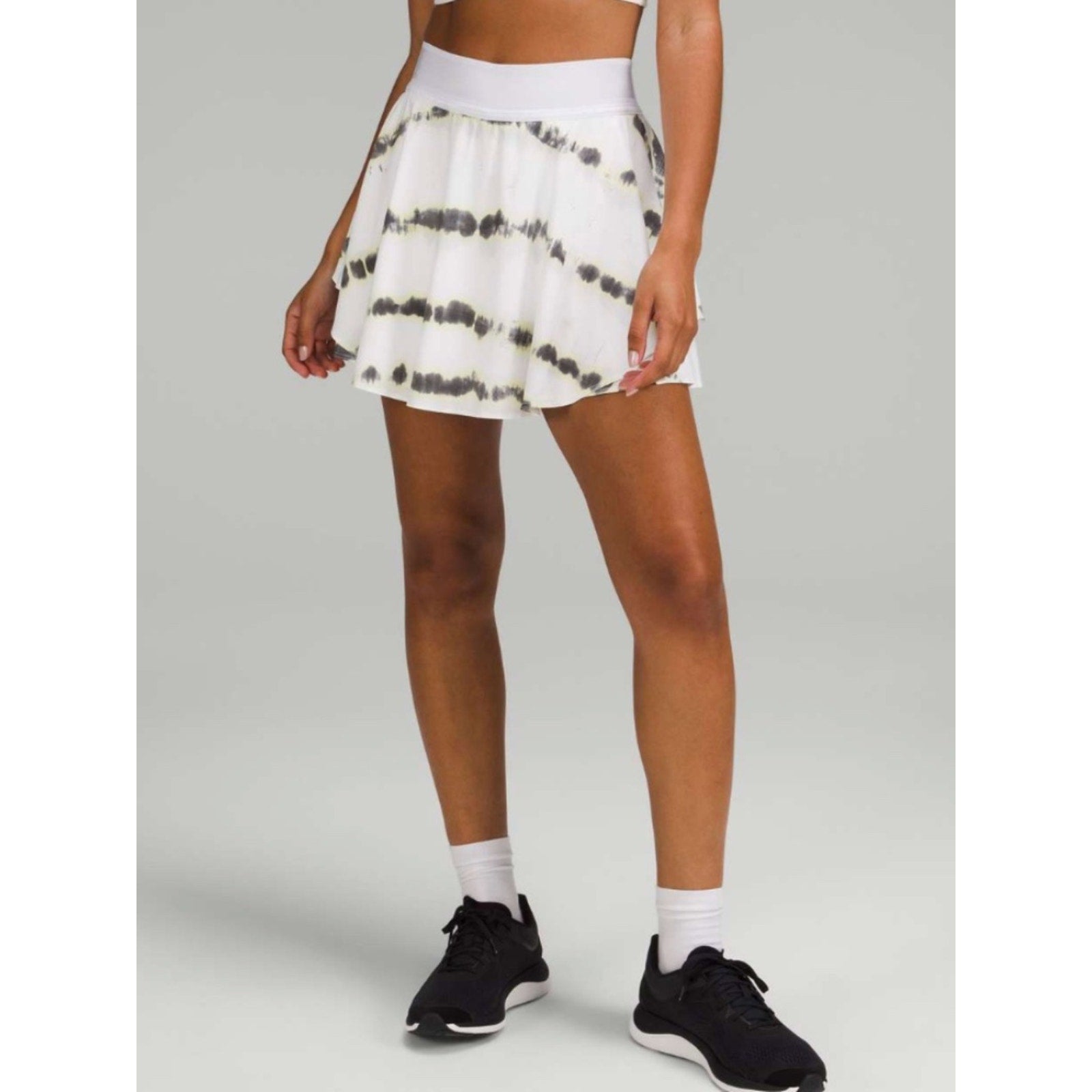 Lululemon Court Rival High-Rise Skirt - 6 🌟