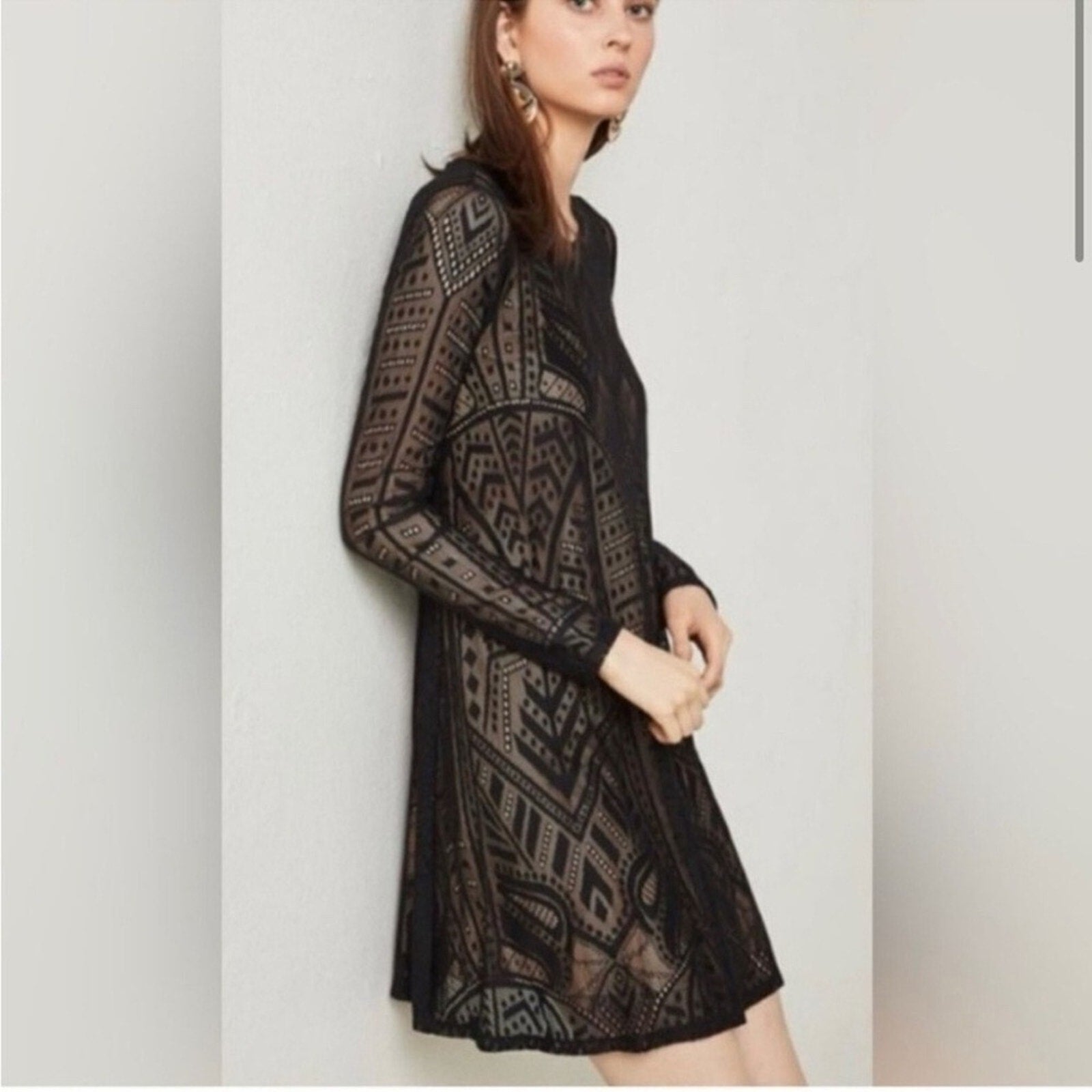 BCBGMaxazria Natyly Black Nude Lace Long Sleeve Mini Dress - size M