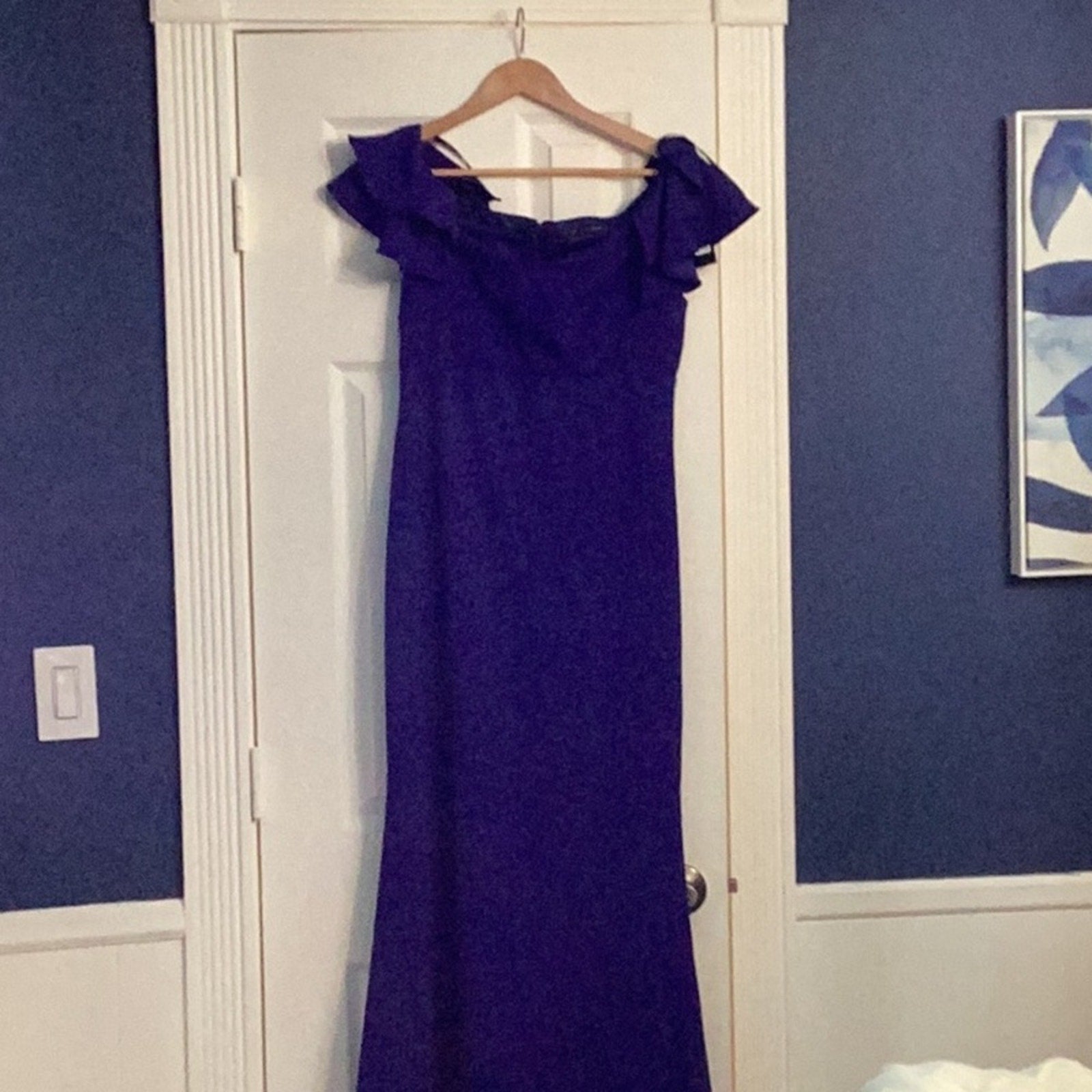 NWT Betsy & Adam Long Over-the-Shoulder Ruffles Gown size 8