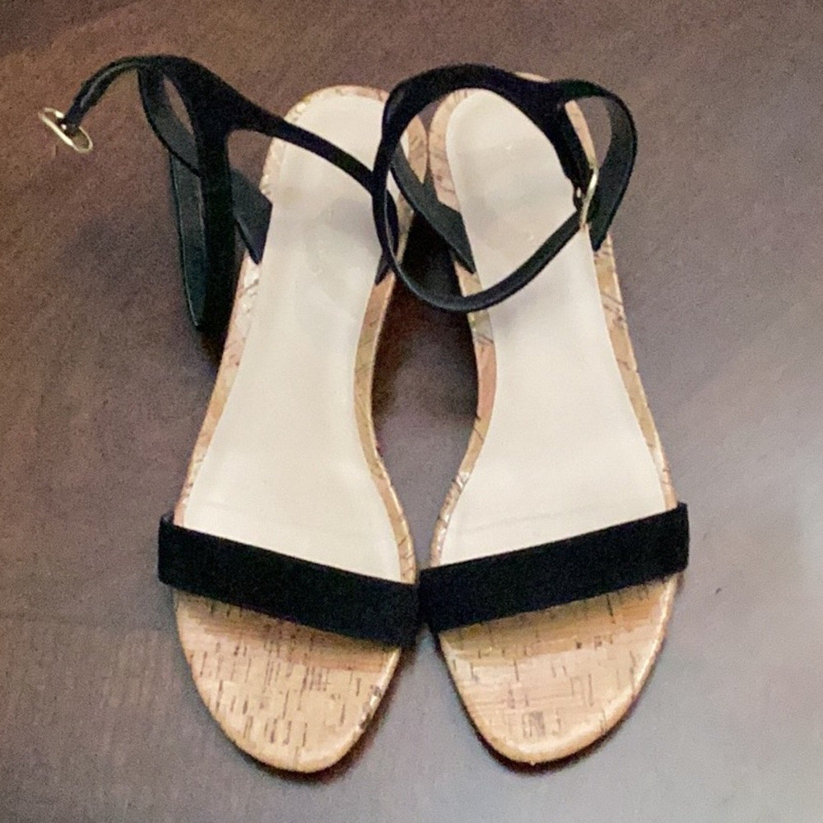 Stuart Weitzman Ave Leather Wedge Sandals - 9