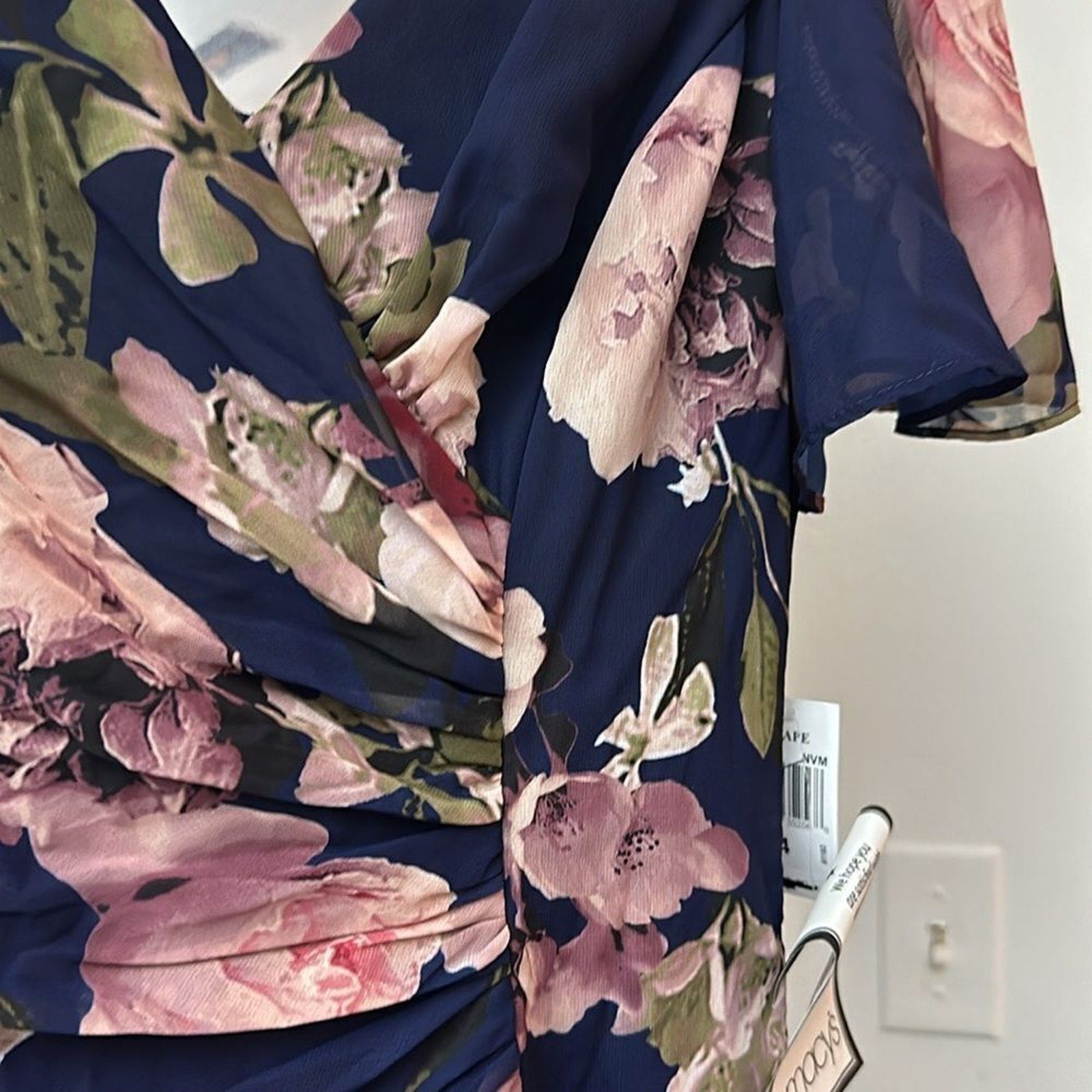NWT Xscape SURPLICE TIERED MAXI DRESS - size 4
