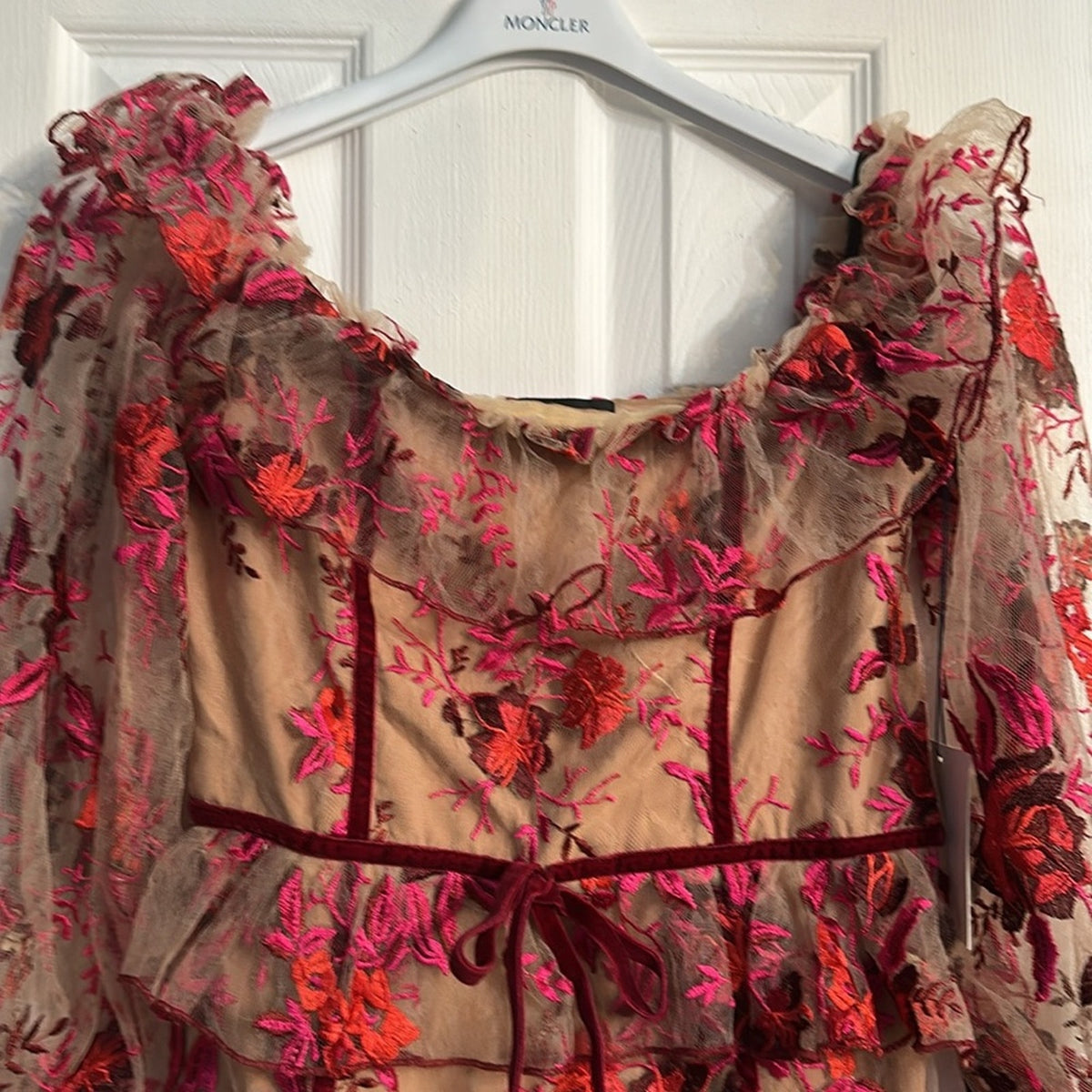 NWT Majorelle Fae Mini Dress In Scarlet Vineyard Floral Embroidered - small