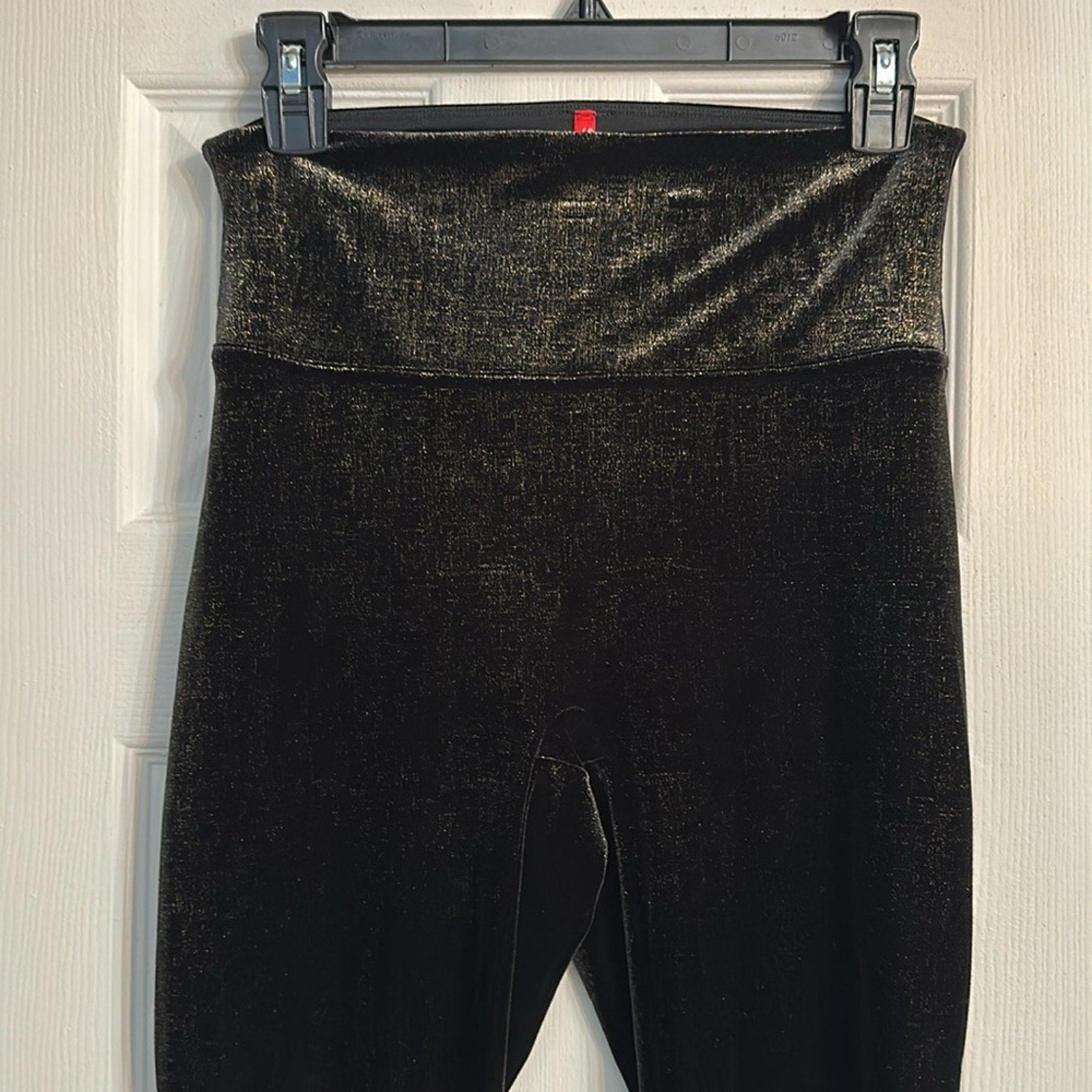 Spanx Velvet Shine Legging - Black & Good Metallic Soft Medium Shaping - size M