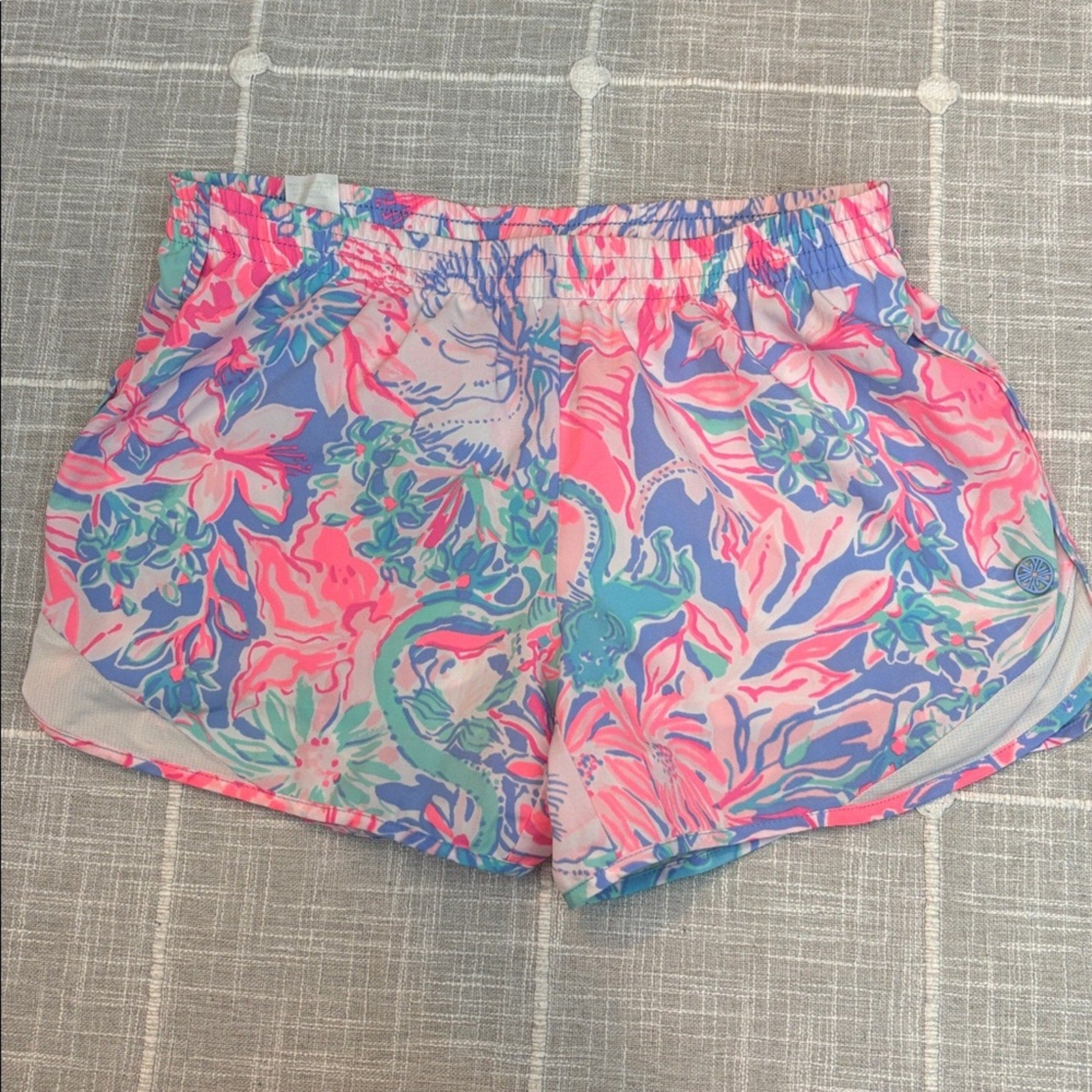 Lilly Pulitzer Luxletic Ocean Trail shorts in Blue Peri Viva La Lilly Pink - XS