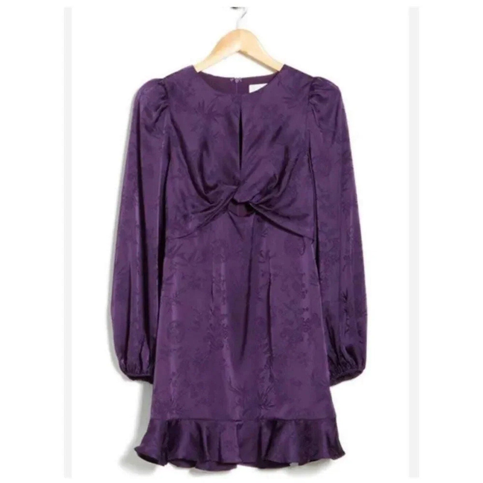 NEW ASTR THE LABEL NWT PURPLE Floral Knee Length Long Sleeve Satin Dress