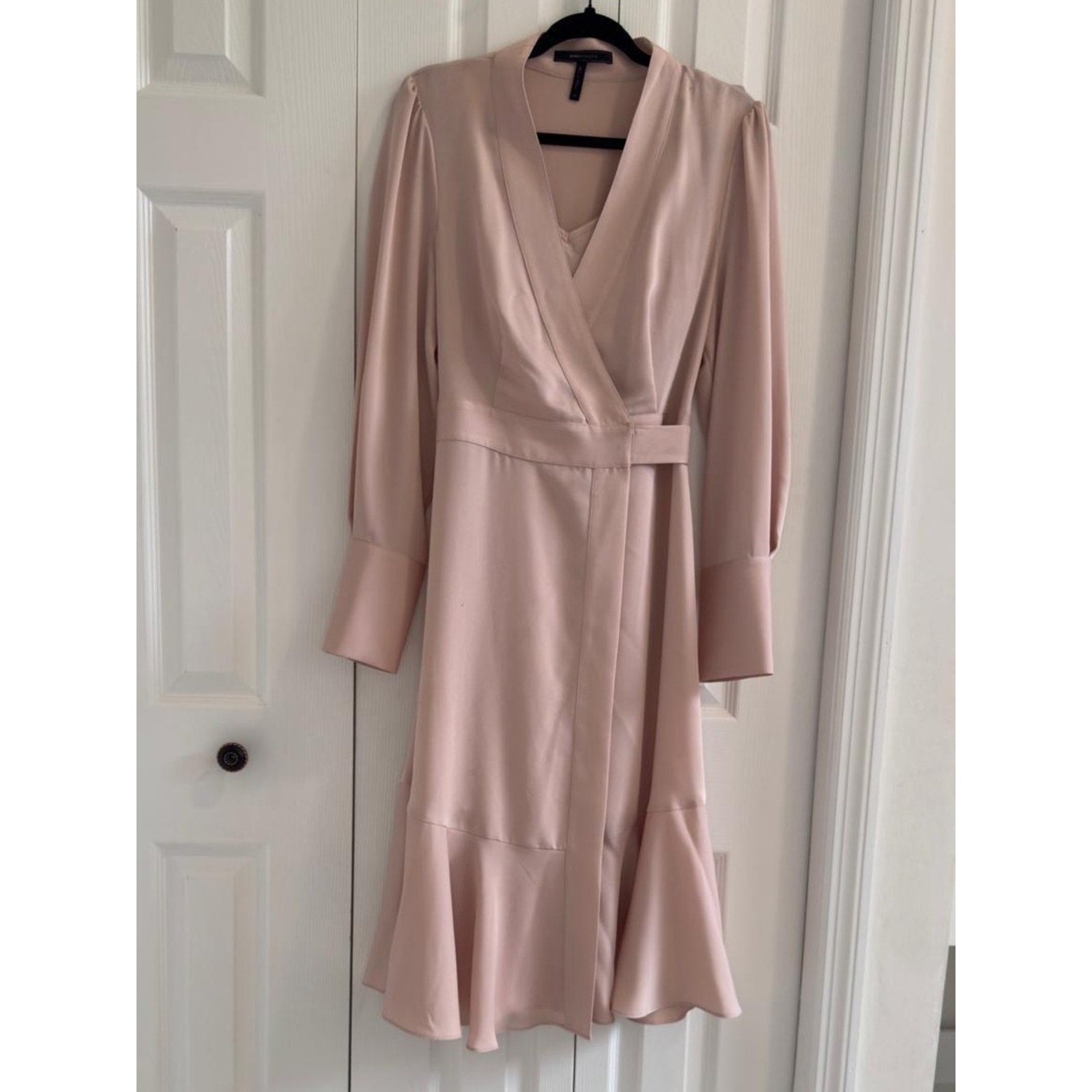 BCBG MaxAzaria Wrap Midi Dress in Bare Pink - M 🌟