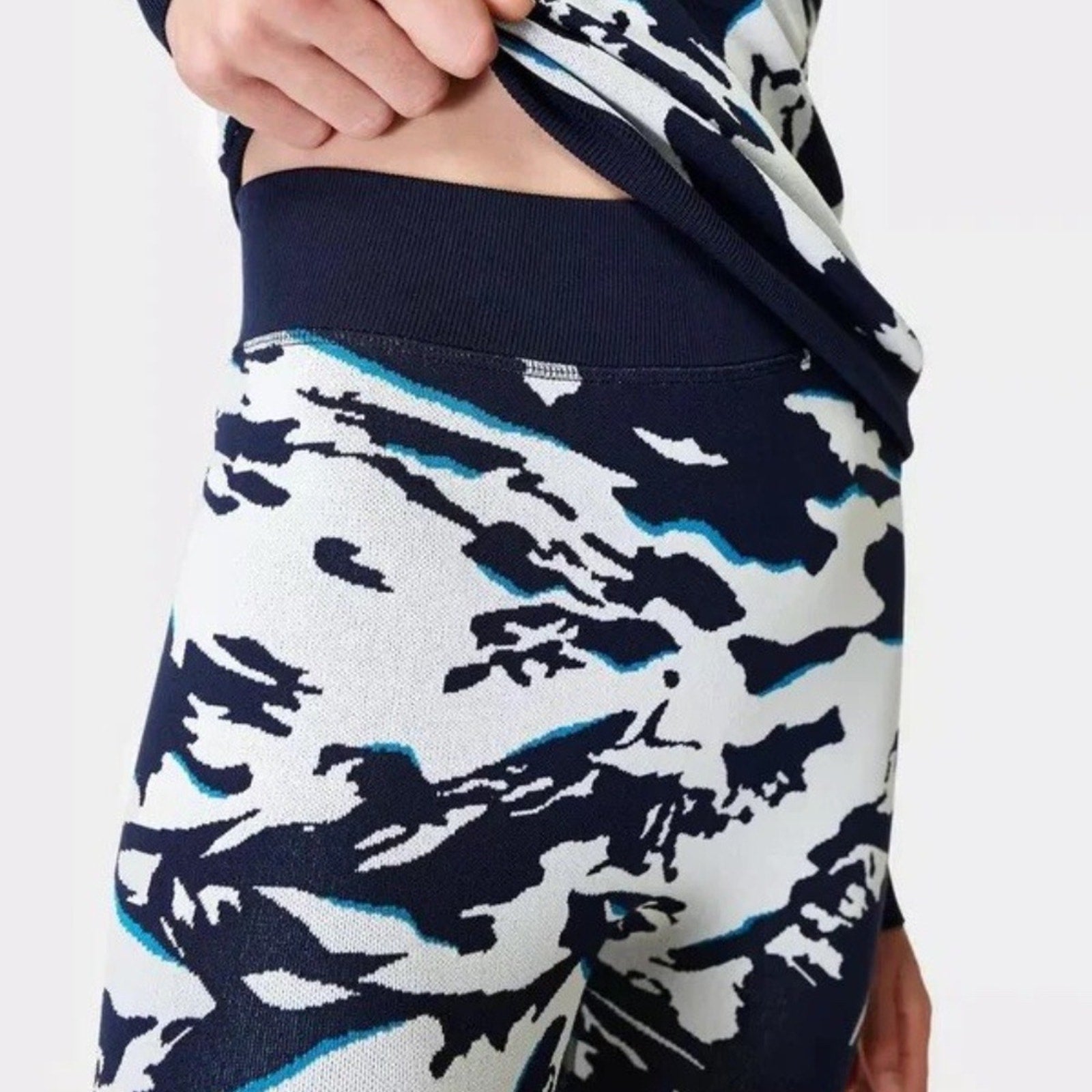 NWT Sweaty Betty Ski Base Layer Leggings SB8631A - Blue Peaks Jacquard - XS