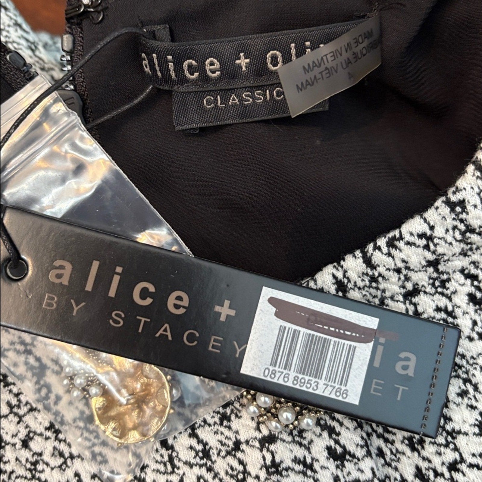 NWT Alice + Olivia Shiloh Button-Front Tweed Romper - size 4