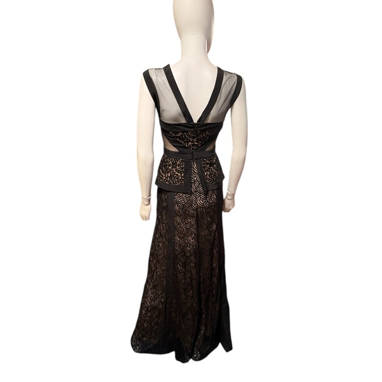 BCBG MAX AZRIA Viviana Illusion Lace Peplum Gown - 0