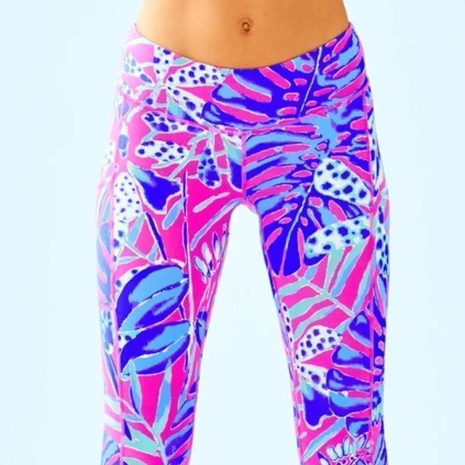 EUC UPF 50+ Luxletic 24" Weekender High-Rise Midi Legging - size XXS