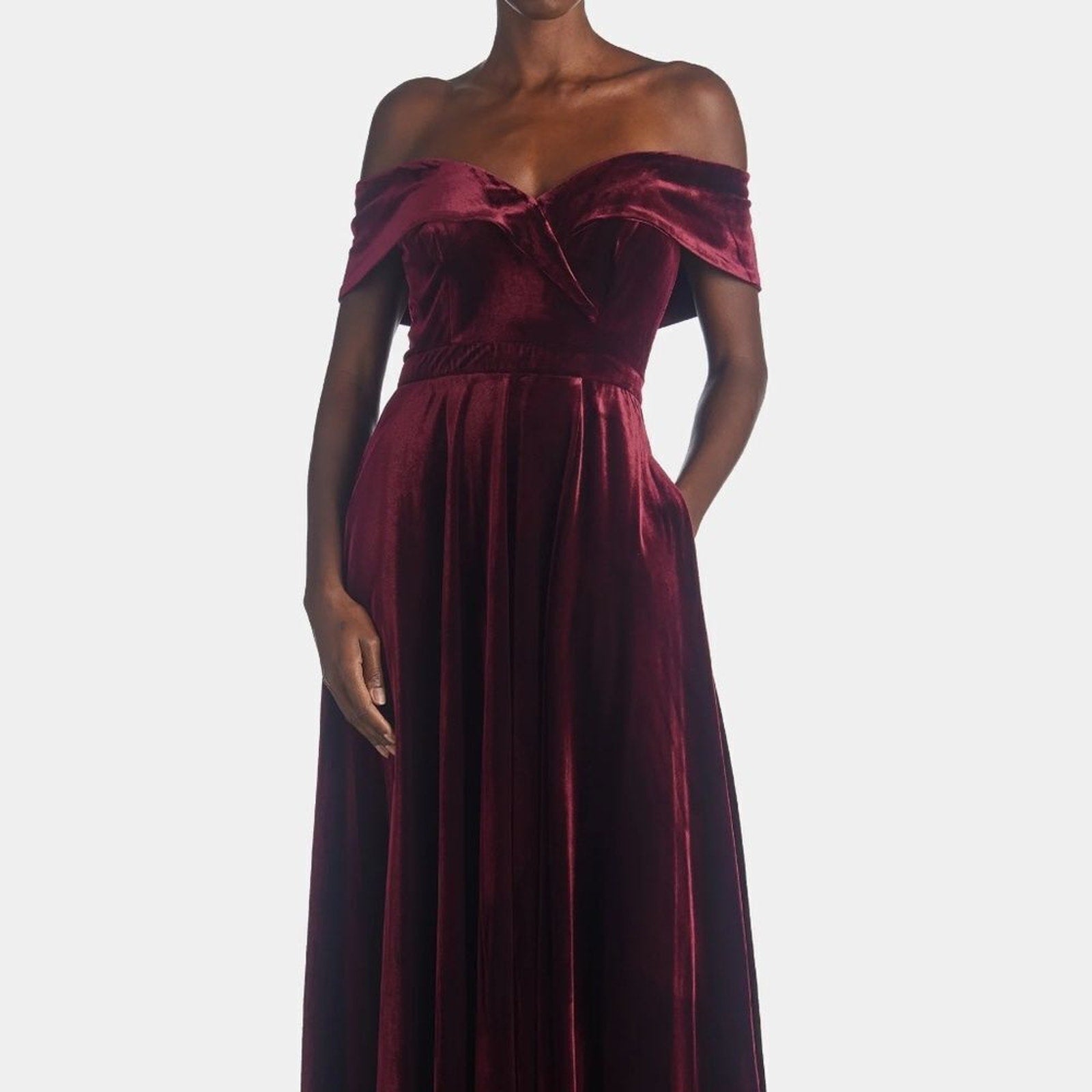 NWT XSCAPE Off-The-Shoulder Velvet Fit & Flare Gown - size 8