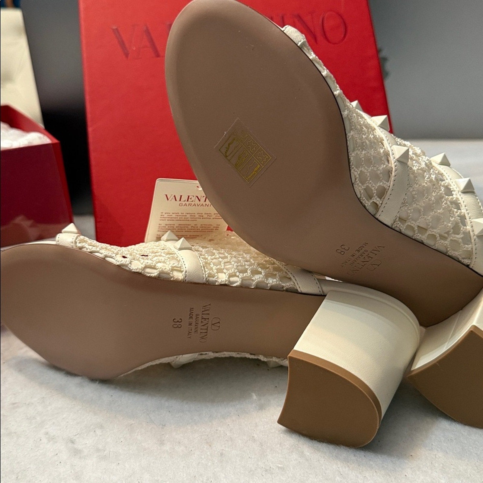 NEW  VALENTINO WOMEN'S ROCKSTUD MESH SLIDER SANDALS 60MM IN IVORY - size 38 (8)