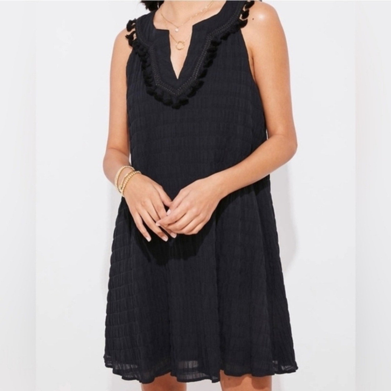 NWT Vineyard Vines Textured Tassel Dress Black - size XS