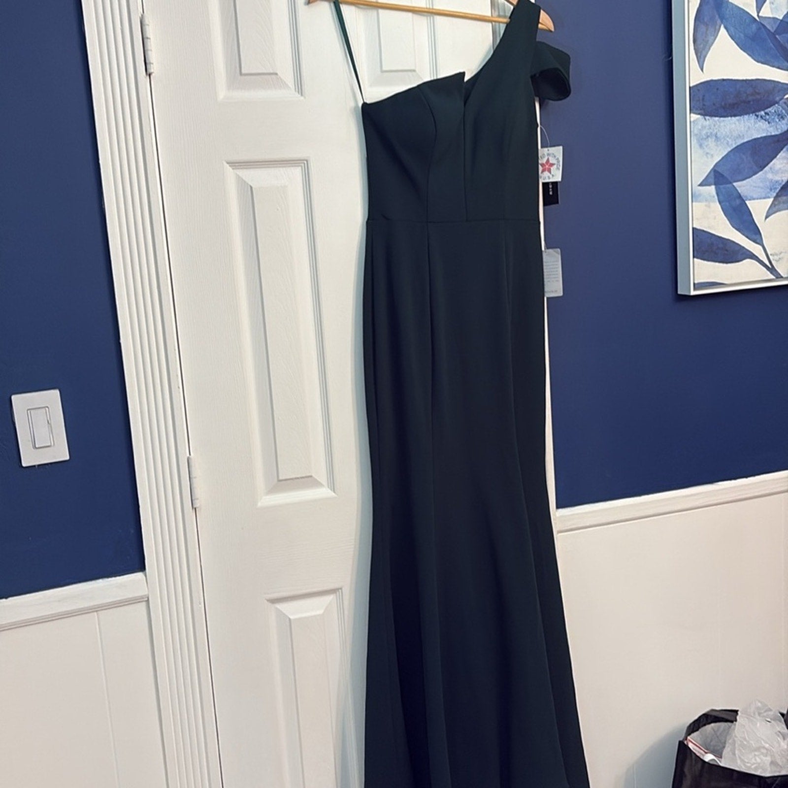 NWT Betsy & Adam Pine Green One-Shoulder Scuba Crepe Gown Size 8