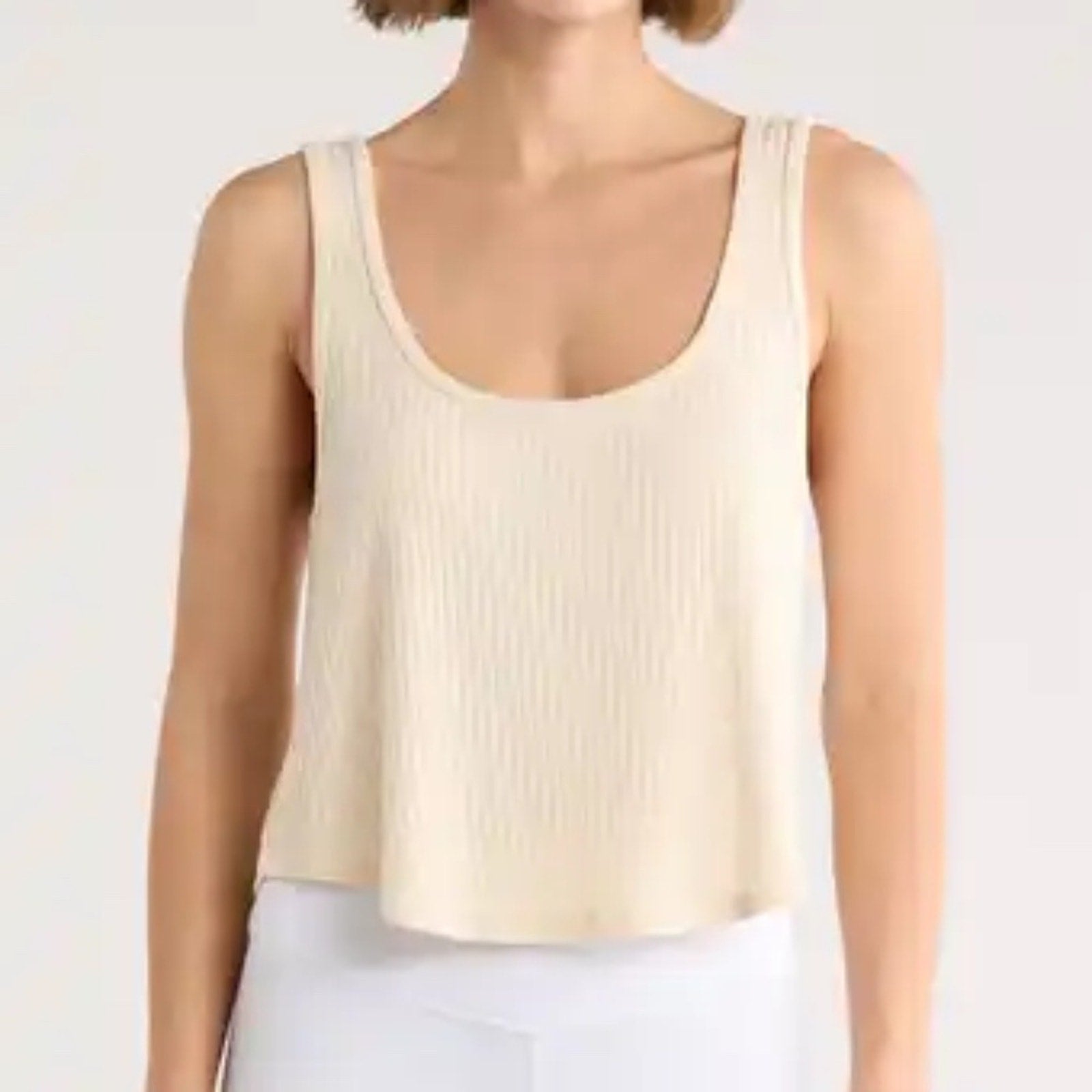 NWT Beyond Yoga Well Traveled Tank | Cropped Scoop Neck Tank - size small