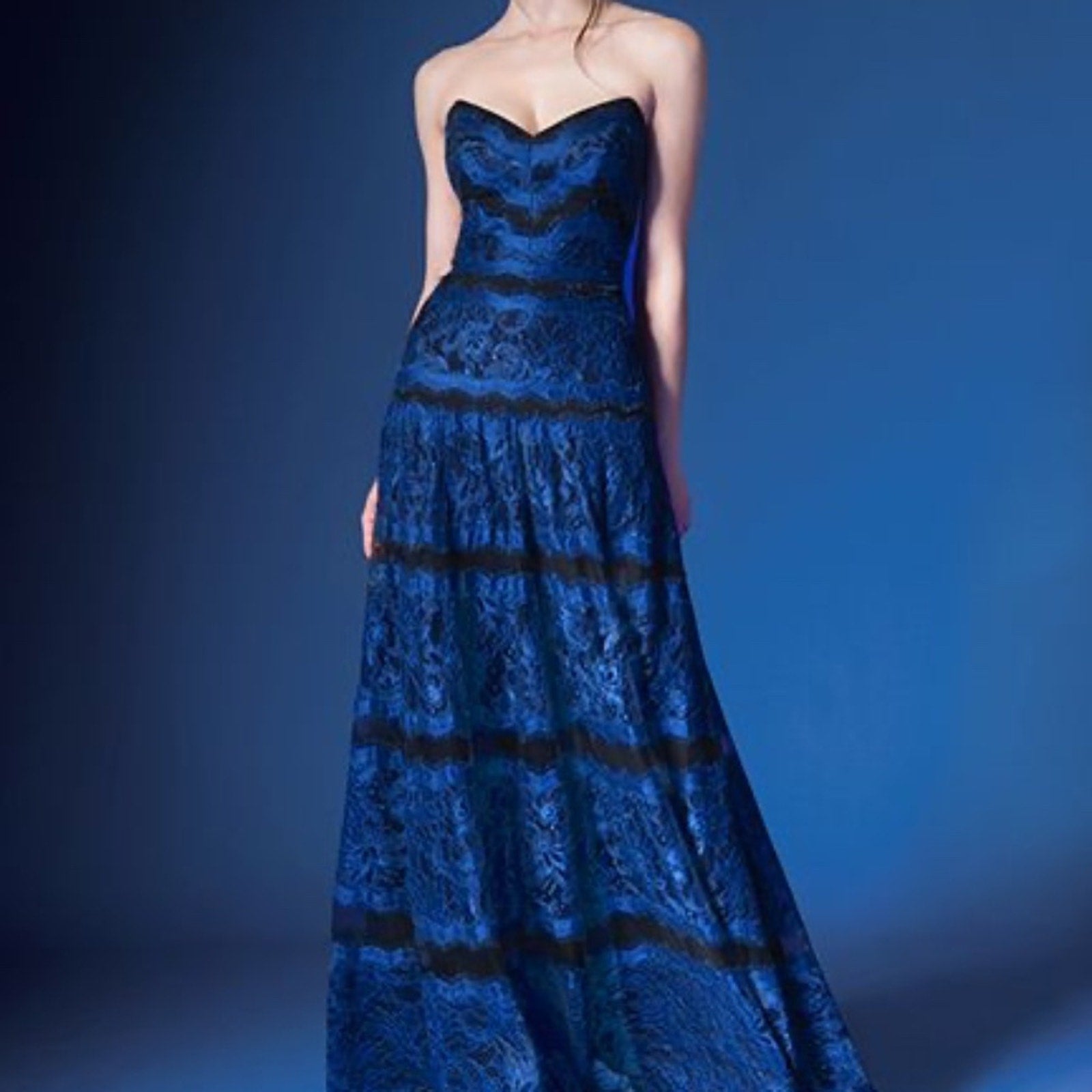 Tadashi Shoji Blue Lace Pattern Strapless Long Dress - size 10