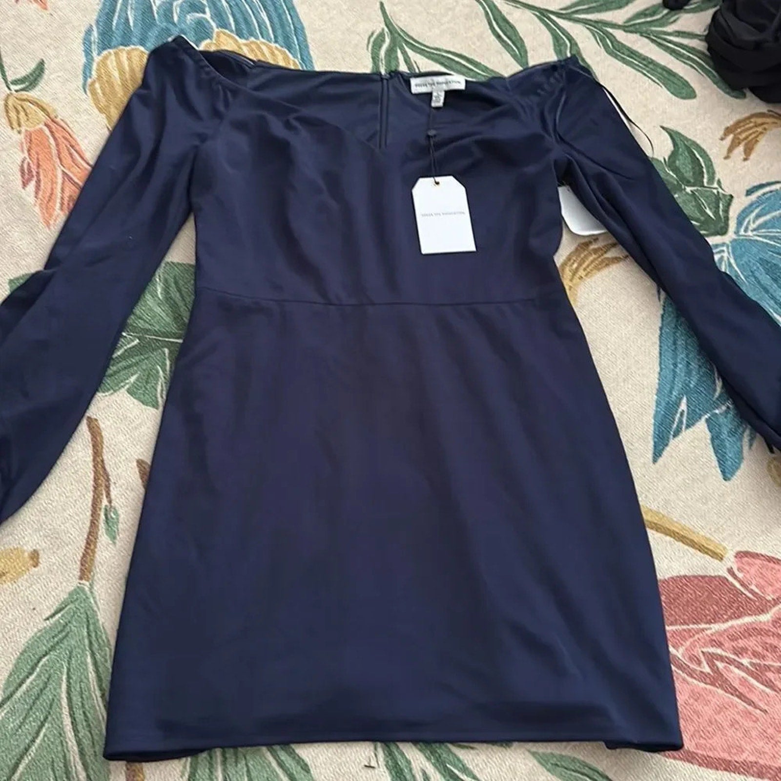 NWT Dress The Population Esperanza Long Sleeve Bodycon Mini Dress - size Large
