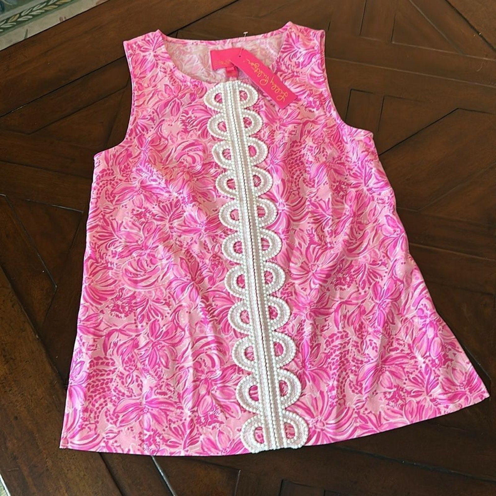 NWT LILLY PULITZER Fola Sleeveless Top In Pink Blossom Foxy Llama - size 4