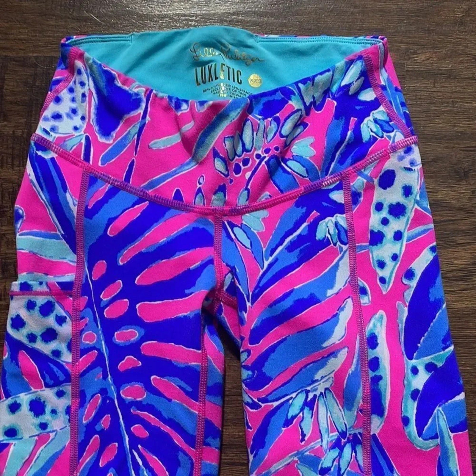 EUC UPF 50+ Luxletic 24" Weekender High-Rise Midi Legging - size XXS