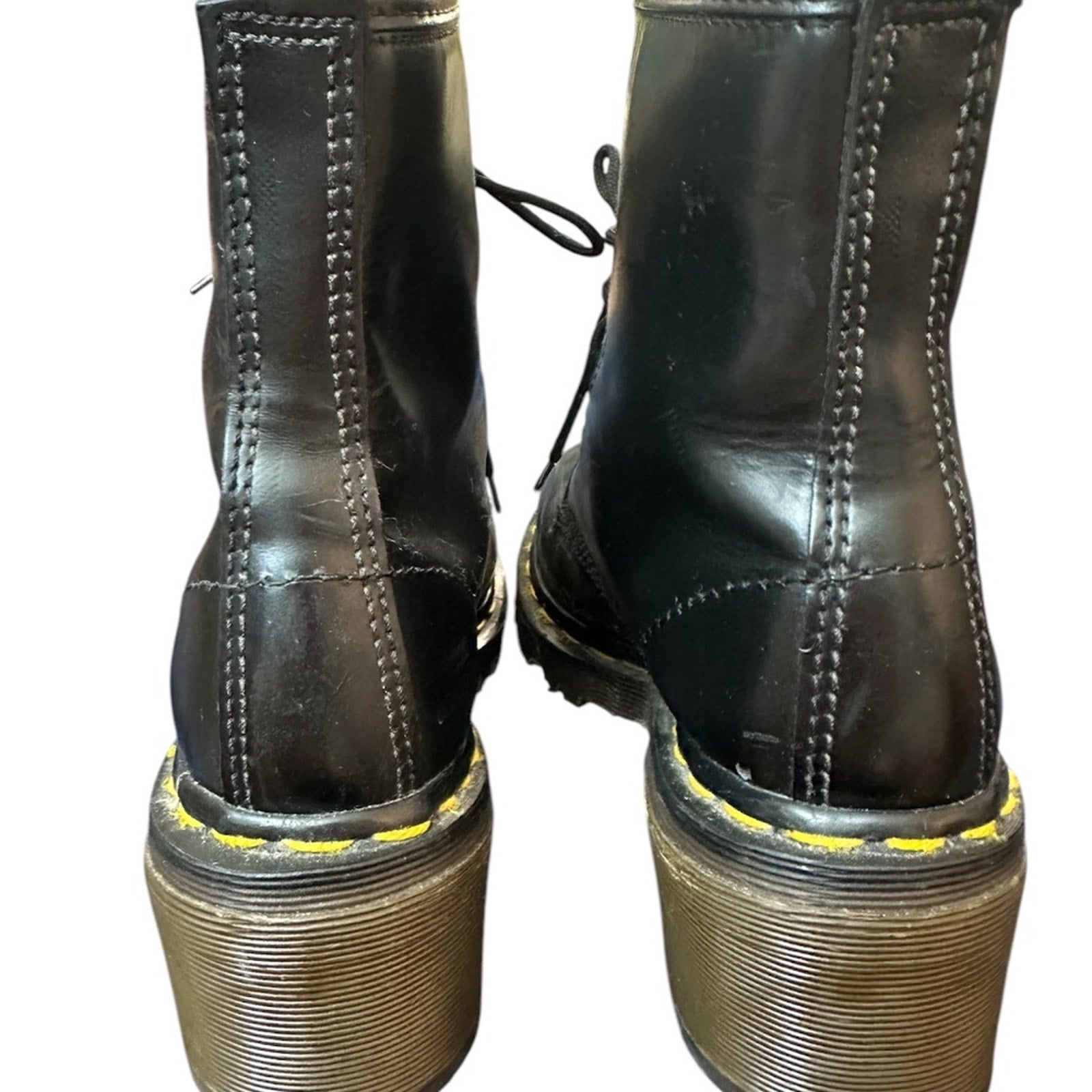 Dr Martens Vintage RARE LEATHER LACE UP BOOTS - size 9 US ladies