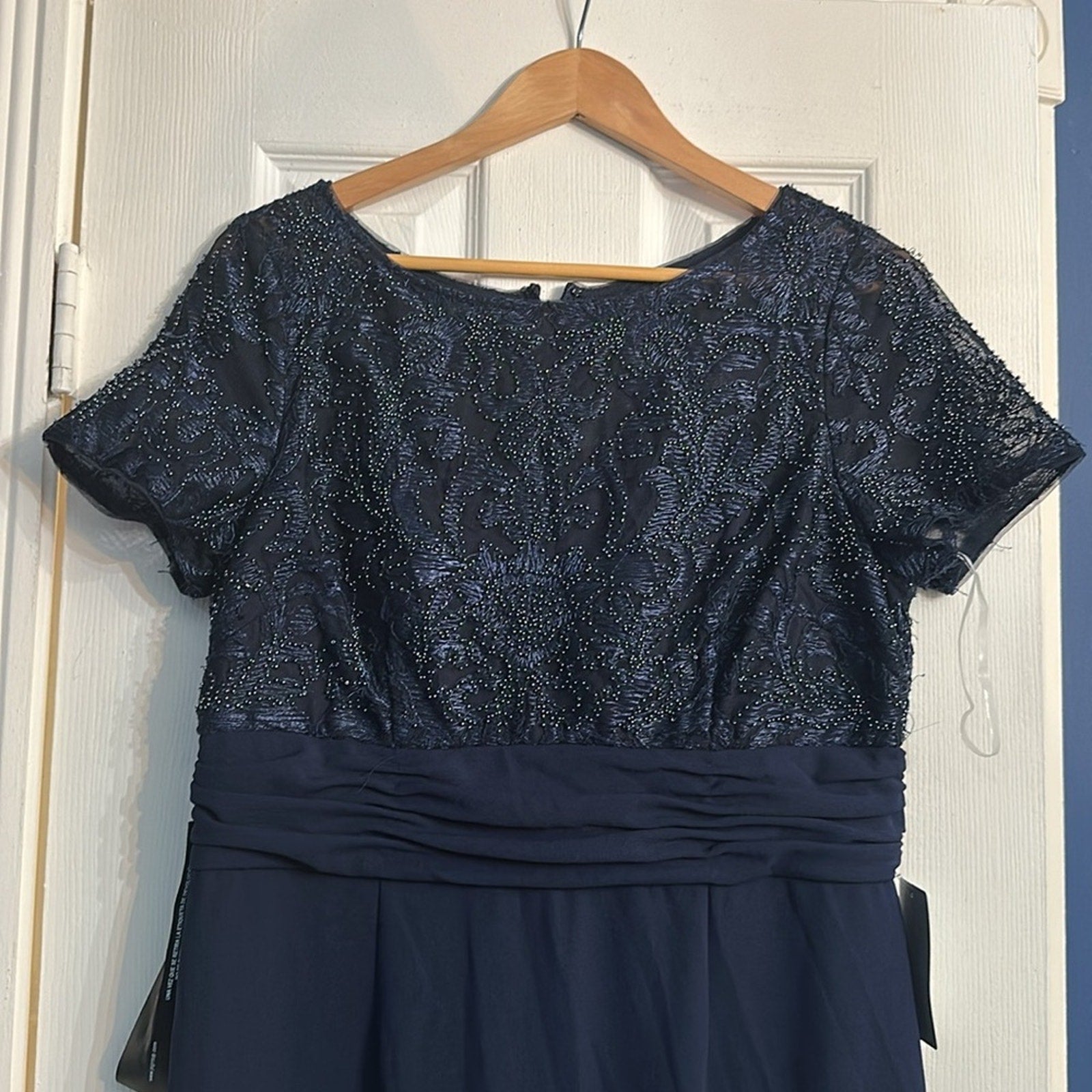 NWT JS Collections Celia Mixed Media Mermaid Gown - size 14