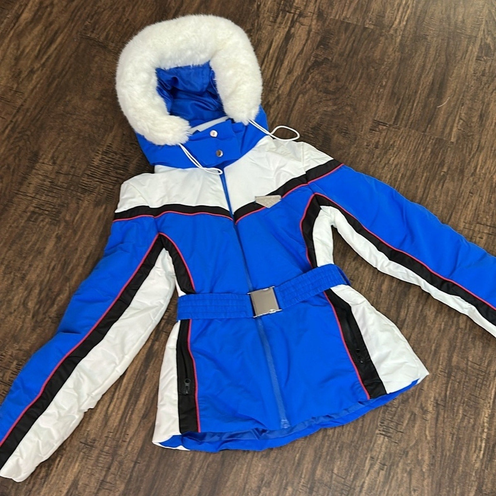 PRETTYLITTLETHING SKI Blue And White Faux Fur Hooded Belted Jacket - size 6