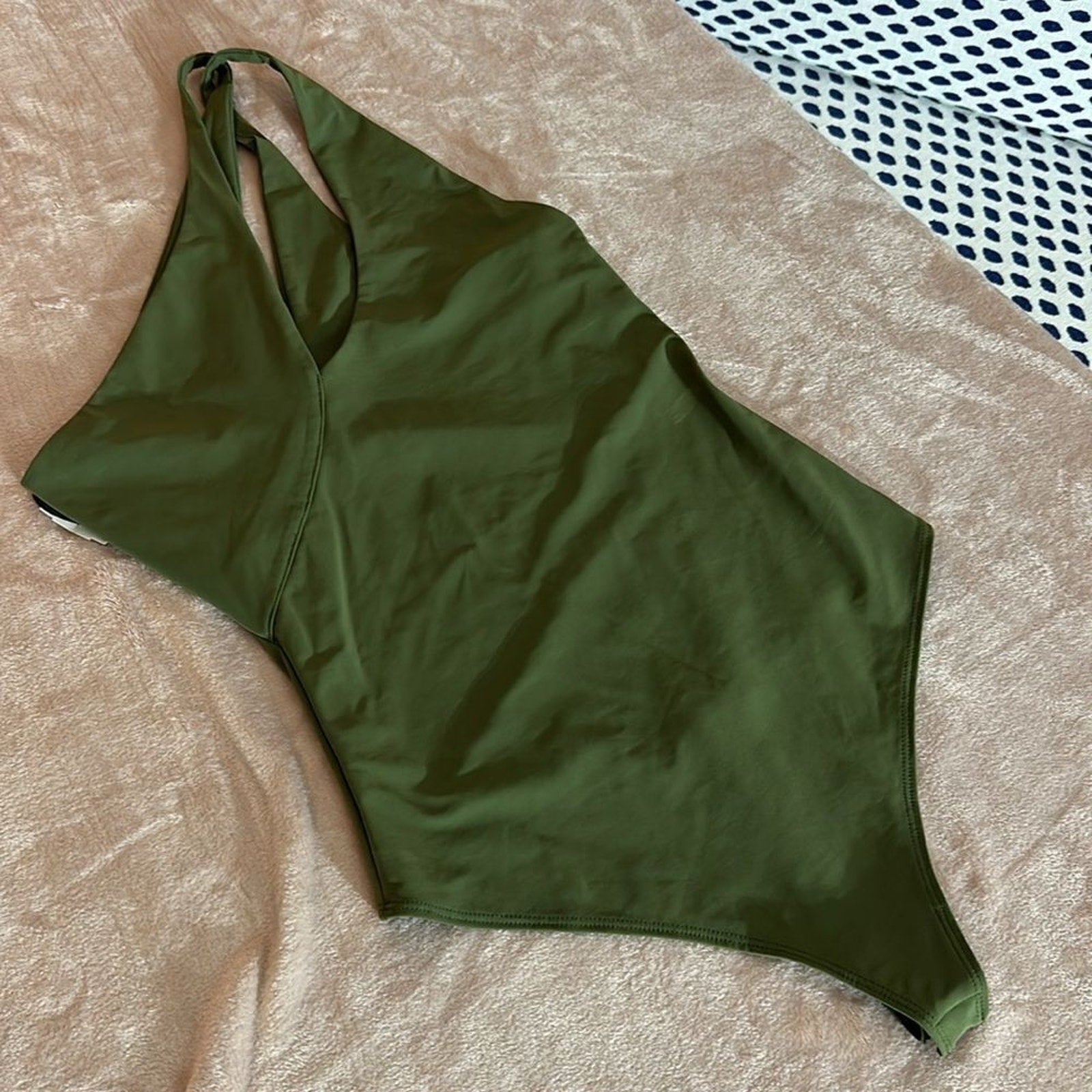 NWOT ALIX NYC Page One Shoulder Cut Out Thong Bodysuit - size M