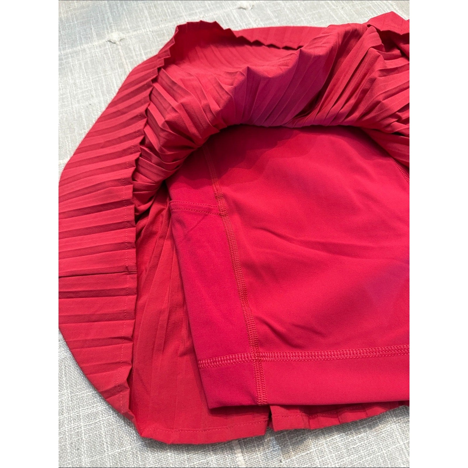 Lululemon Varsity High-Rise Pleated Tennis Skirt Cherry - 8 🌟
