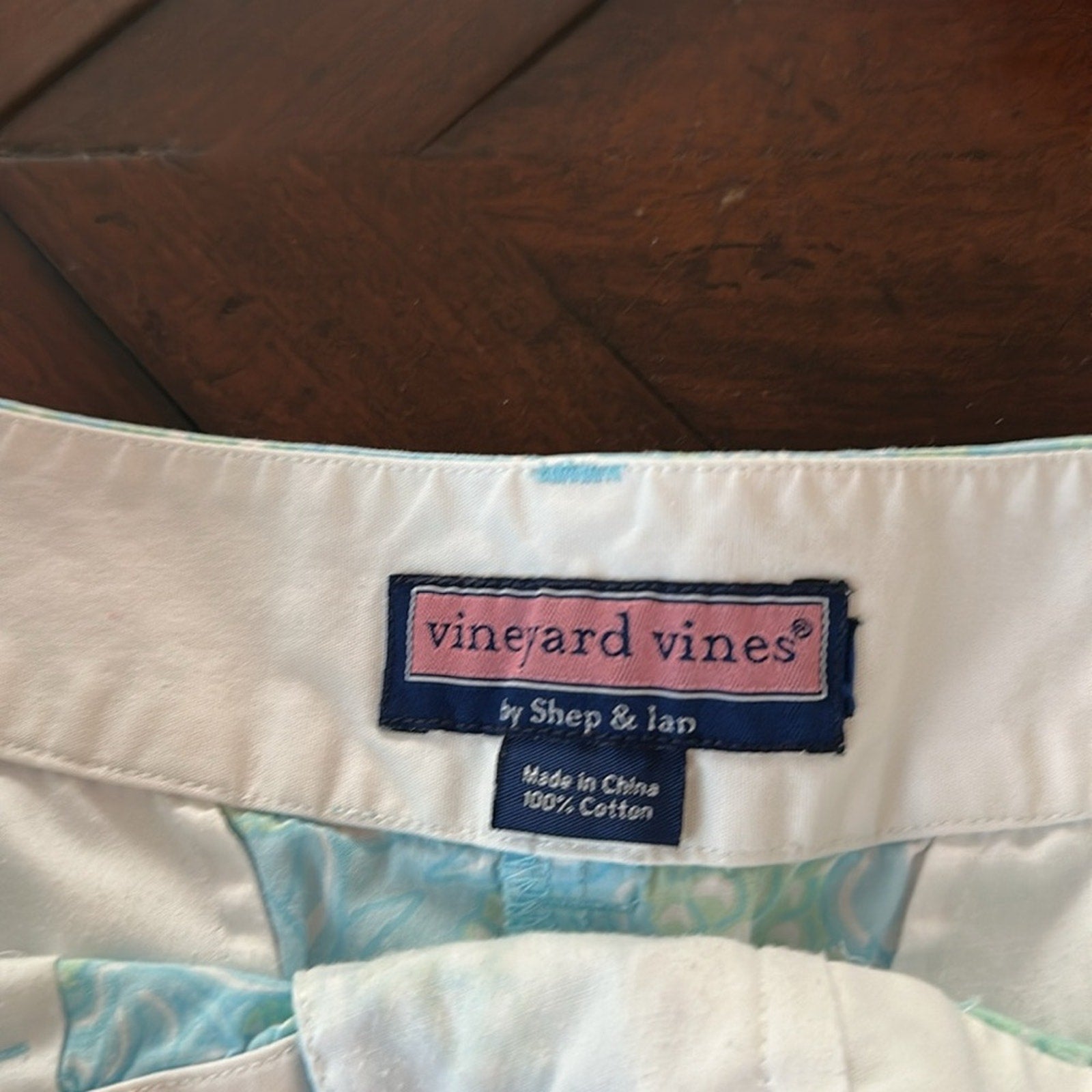 Vineyards Vines pineapple Shorts - size 12