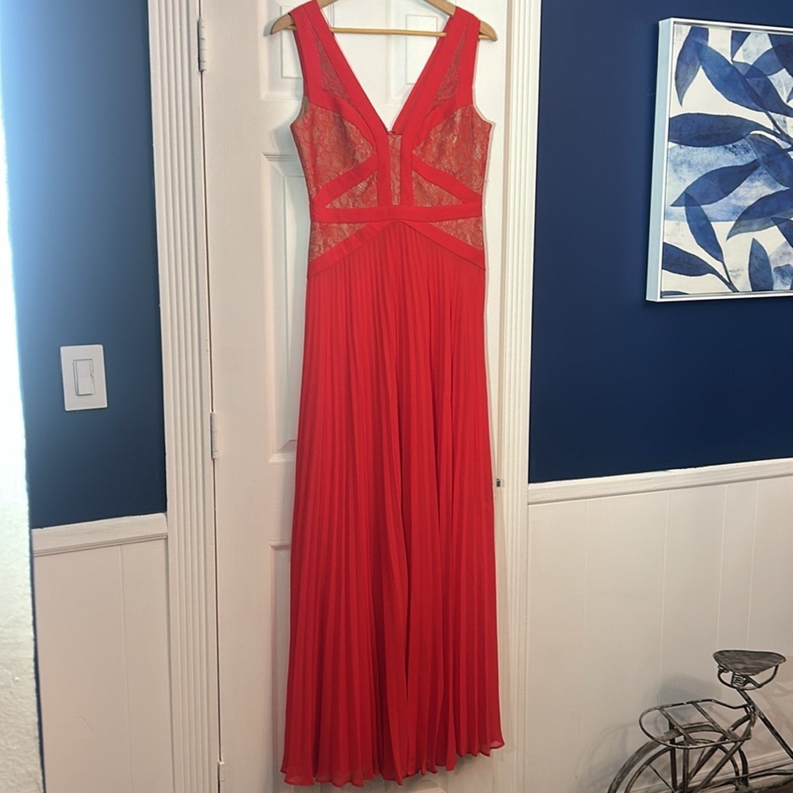 BCBG MAXAZRIA x REVOLVE Bright Poppy Pleated Maxi Dress - size 10